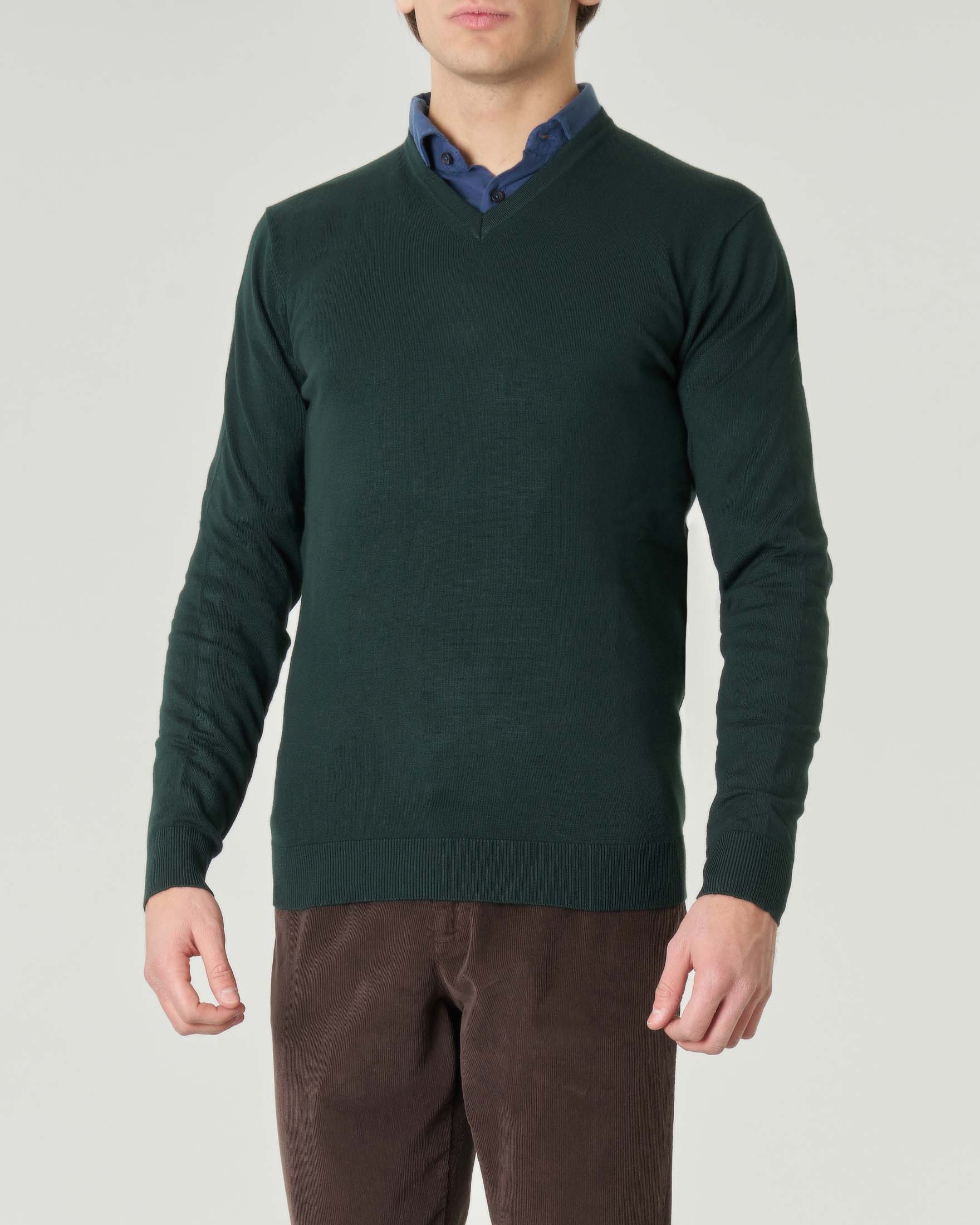 Maglia verde scollo a V tinta unita