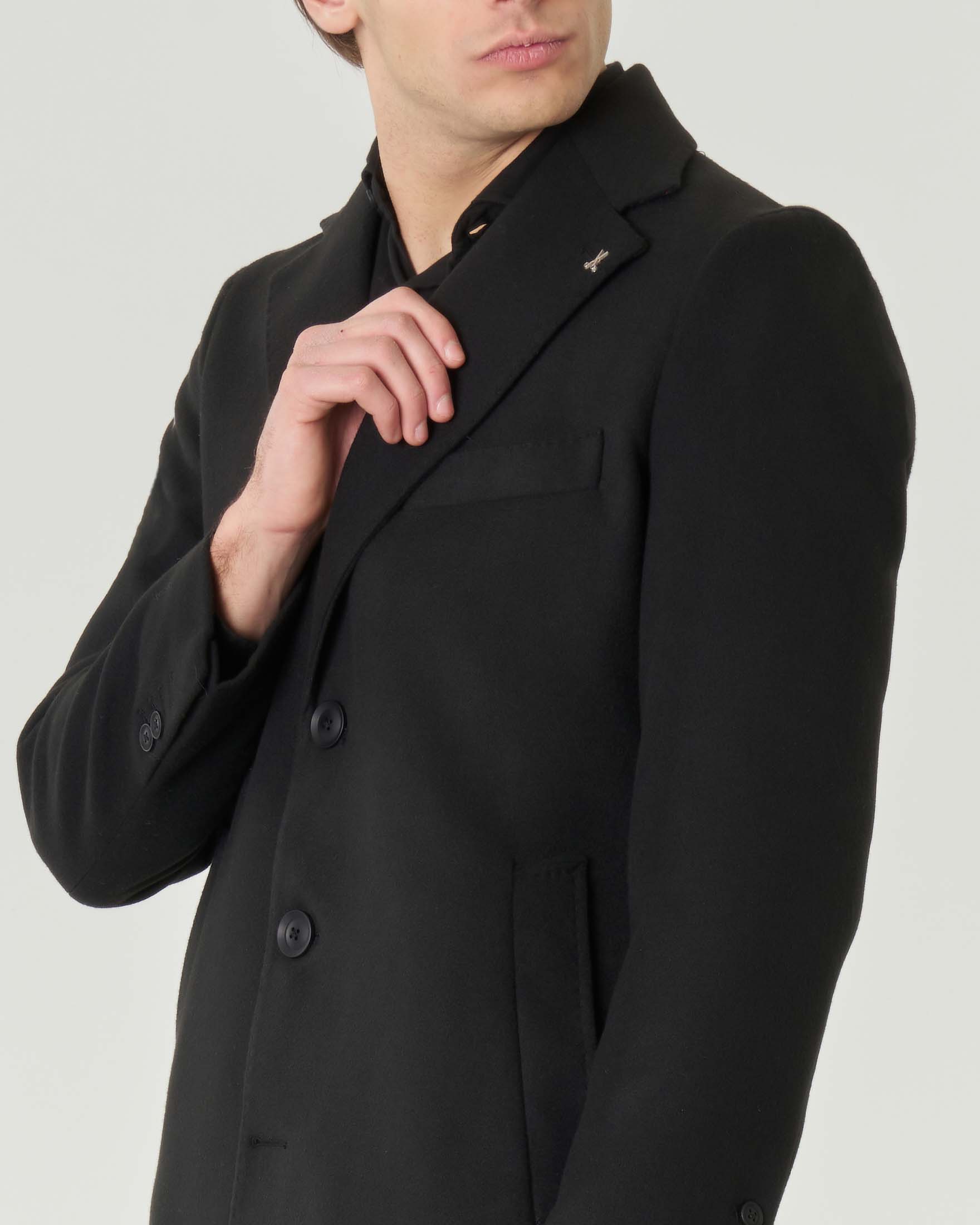 Cappotto Won in misto lana con chiusura a bottoni