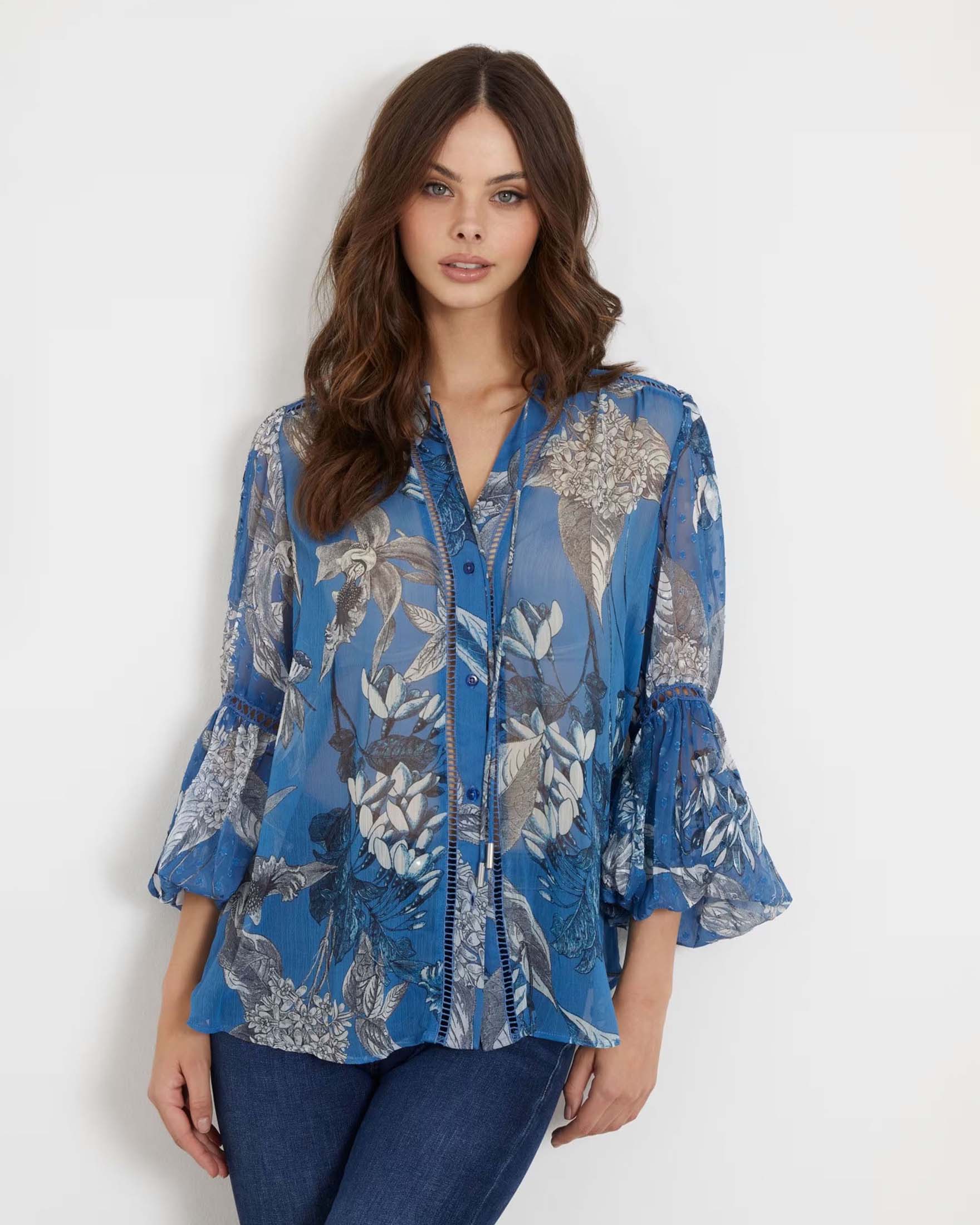 Camicia con store maniche a campana