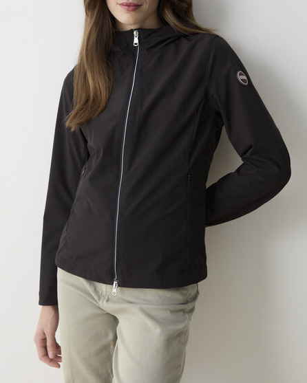 Giubbino nero vestibilità regular in softshell impermeabile con cappuccio fisso