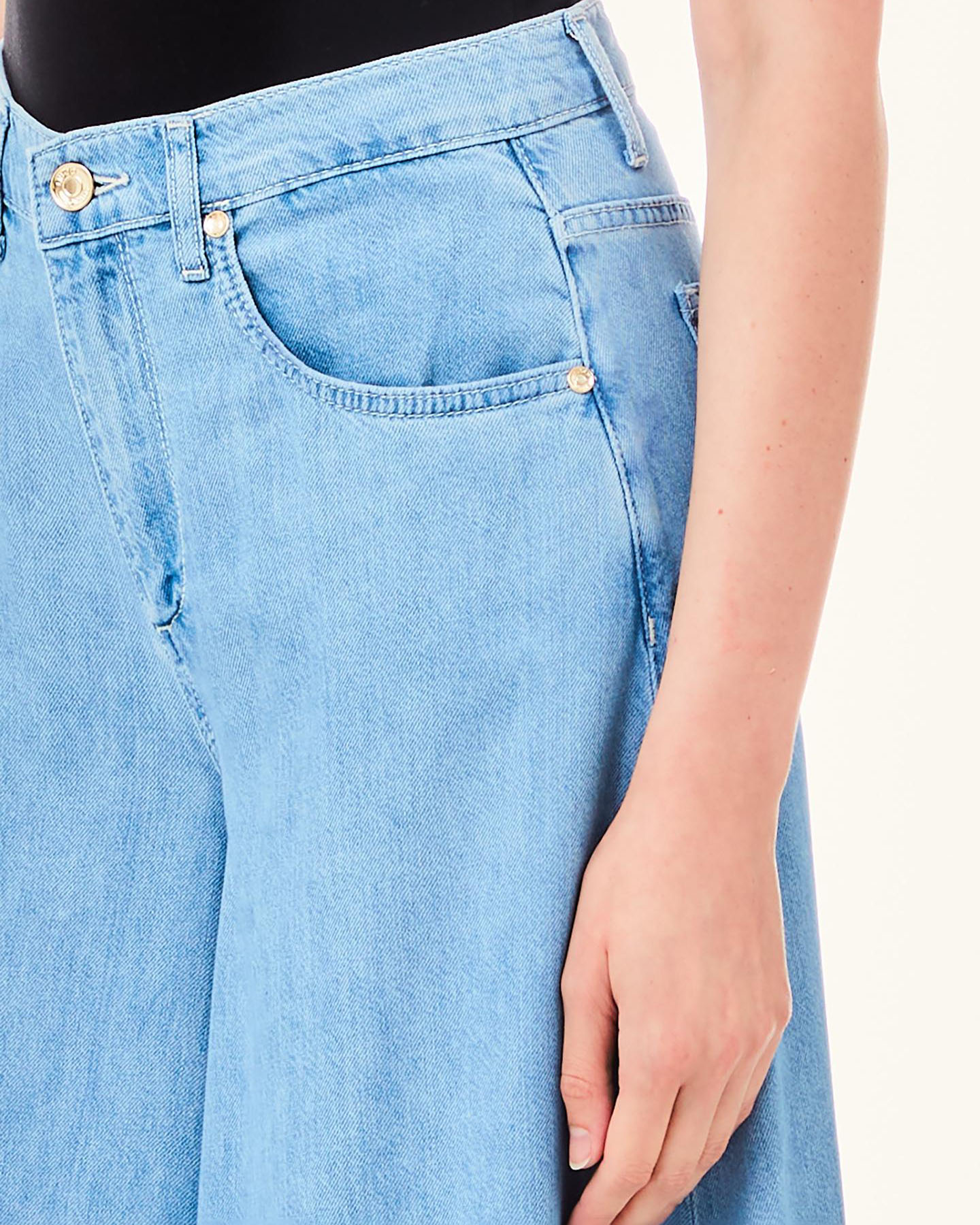 Pantaloni super wide azzurri in cotone e Lycra image
