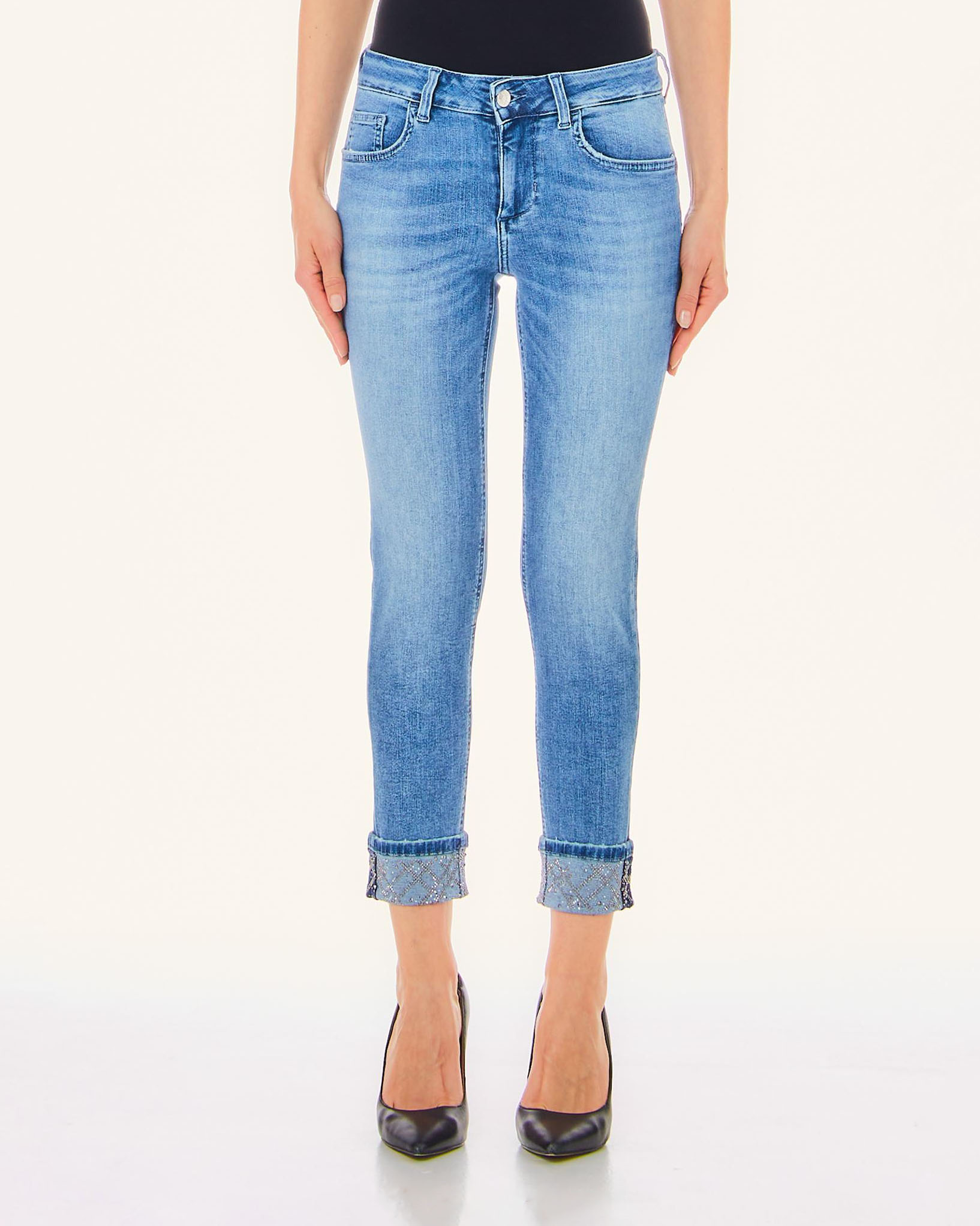 Jeans blu super stone washed in cotone stretch con strass