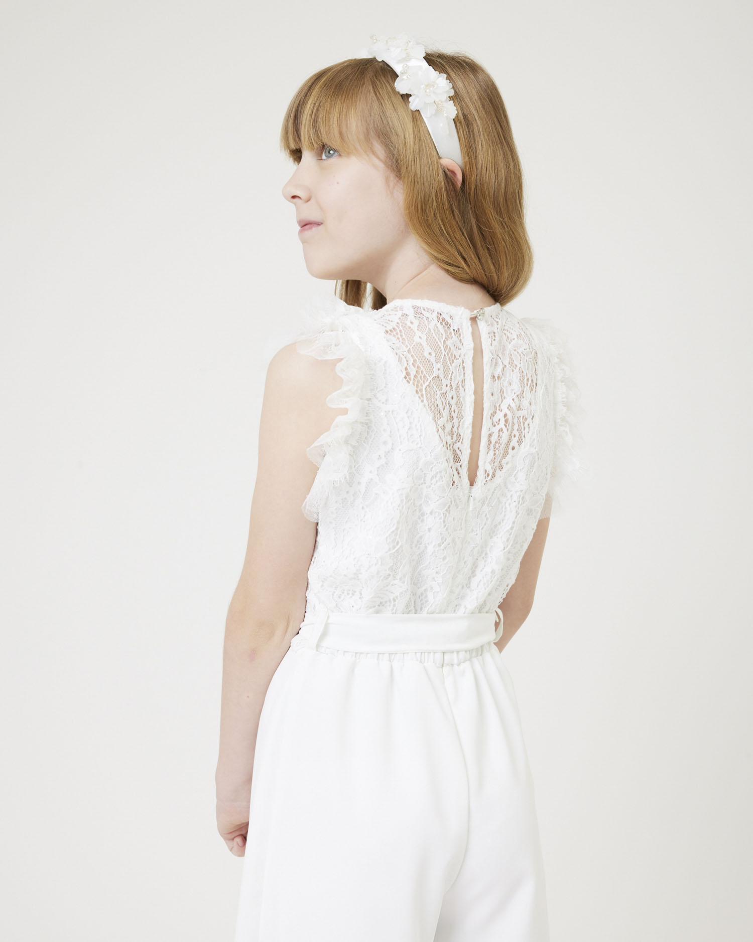 Tuta bianca smanicata in raso con pantalone a palazzo in cady leggero  image