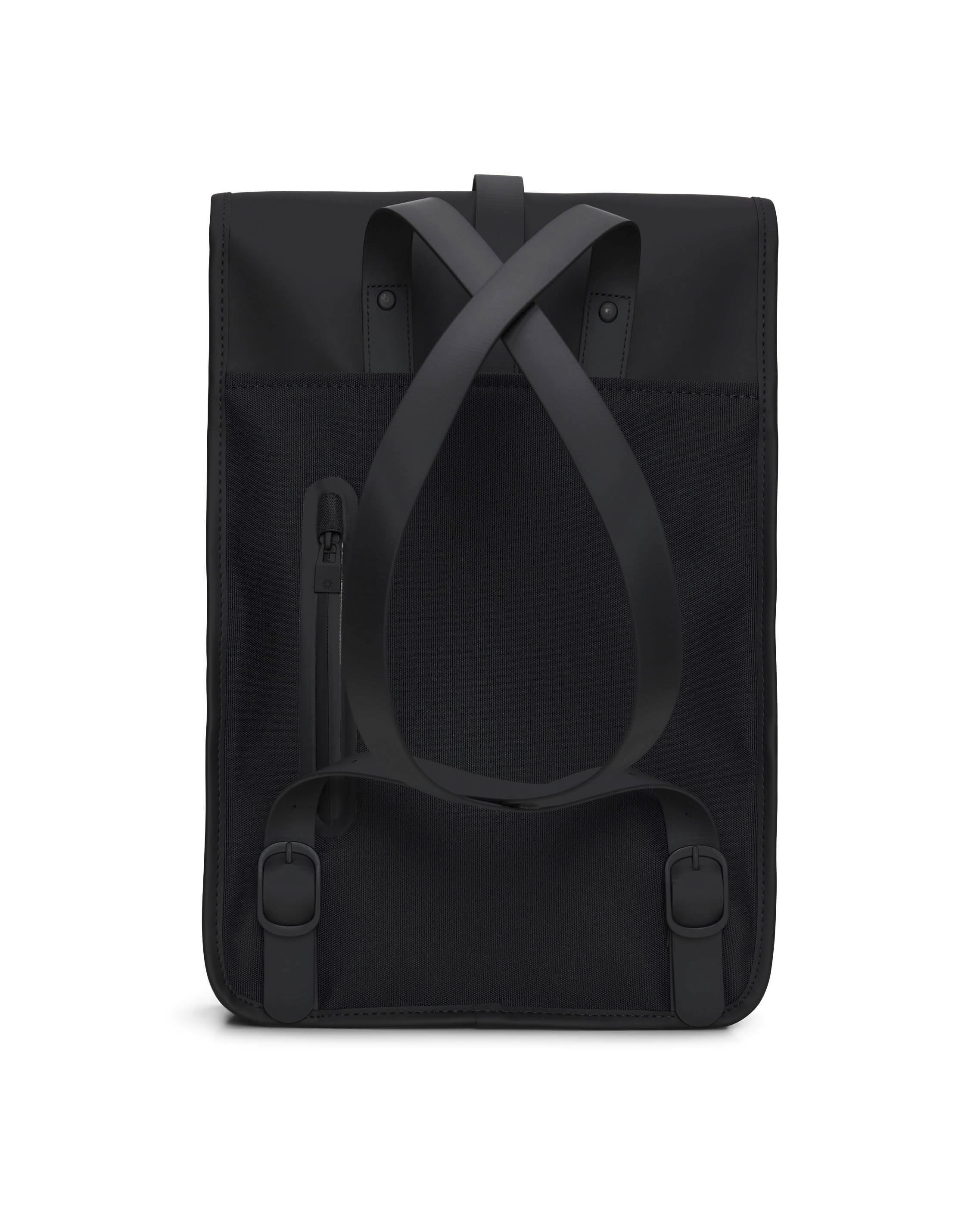 Zaino Backpack Mini Rains nero dalla linea rettangolare con tasca frontale e chiusura a moschettone | Pellizzari