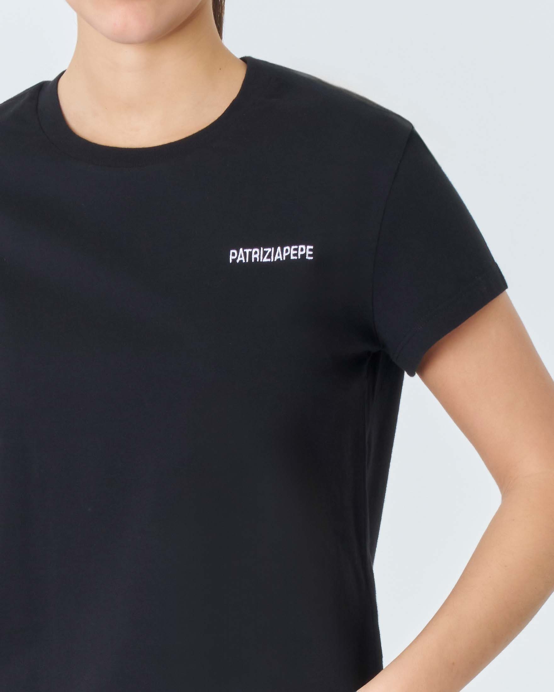 T-shirt nera vestibilità regular in puro cotone con logo bianco ricamato sul petto image