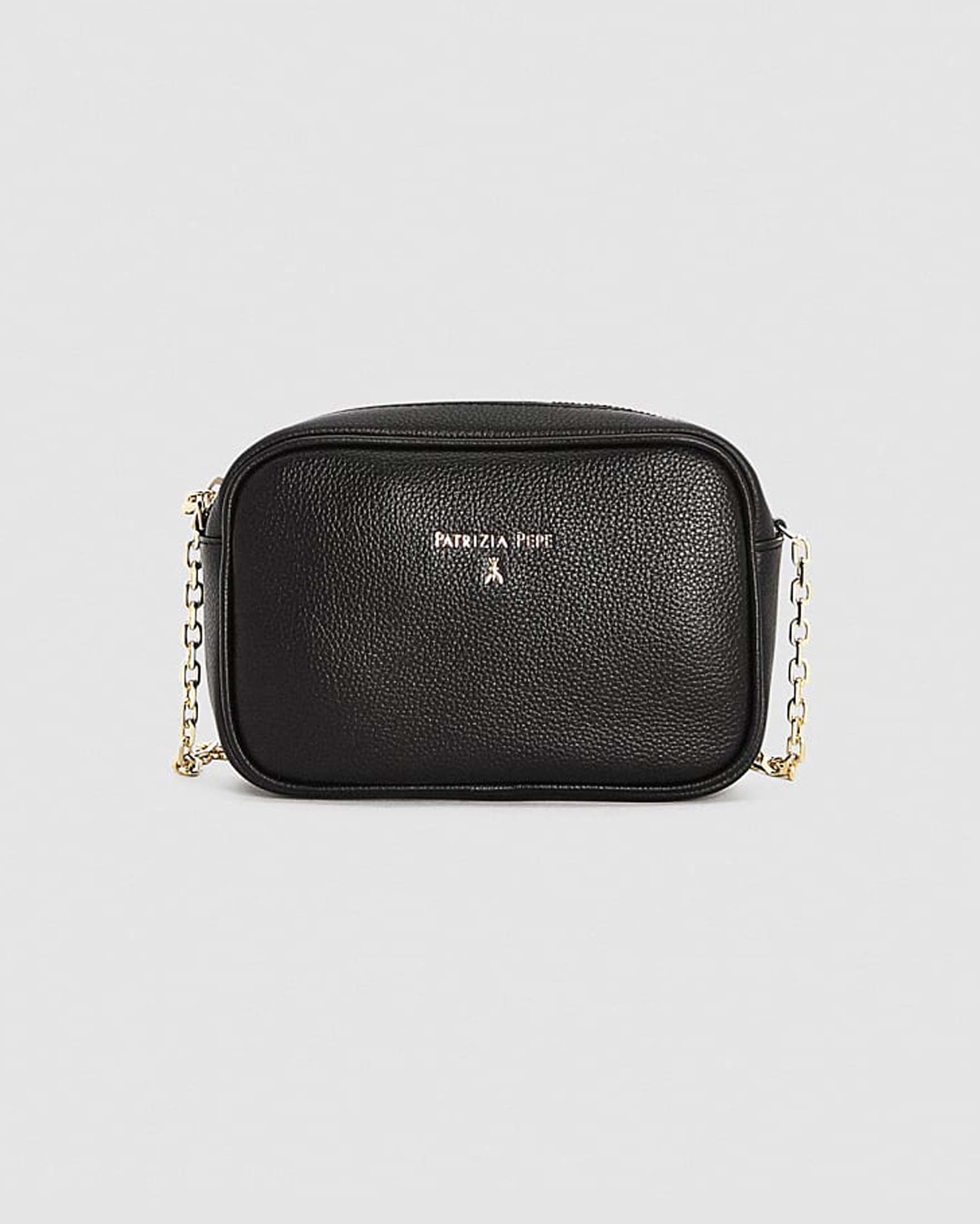 Cross bag nera in pelle con catena dorata regolabile e scritta logo dorata sul davanti