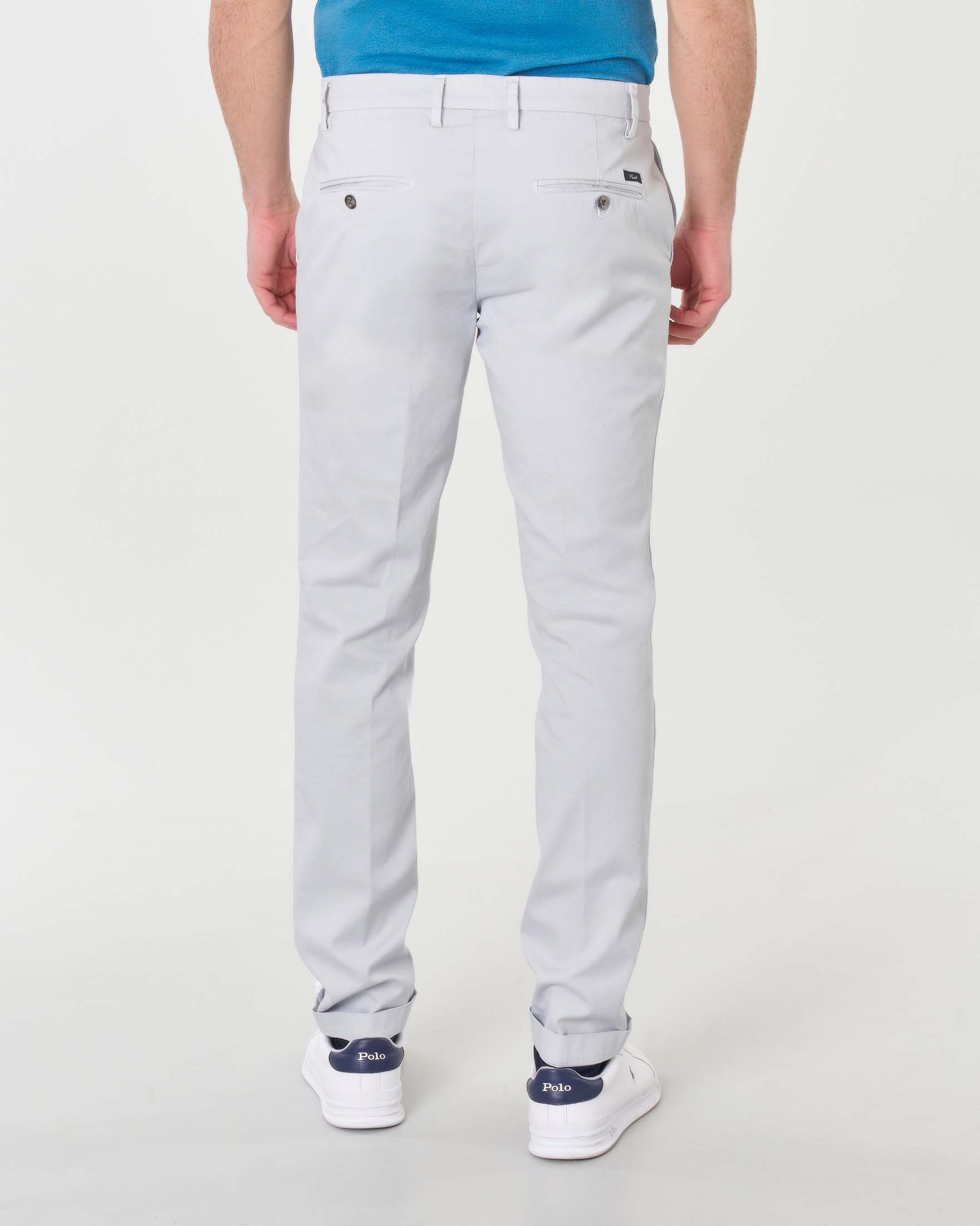 Pantalone chino Levanto color ghiaccio in broken twill di cotone stretch