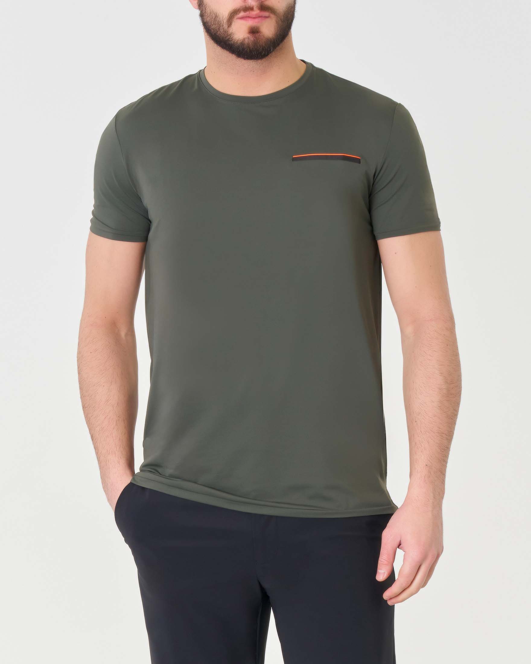 T shirt verde militare Oxford Pocket Shirty in tessuto tecnico stretch con taschino a filo sul petto