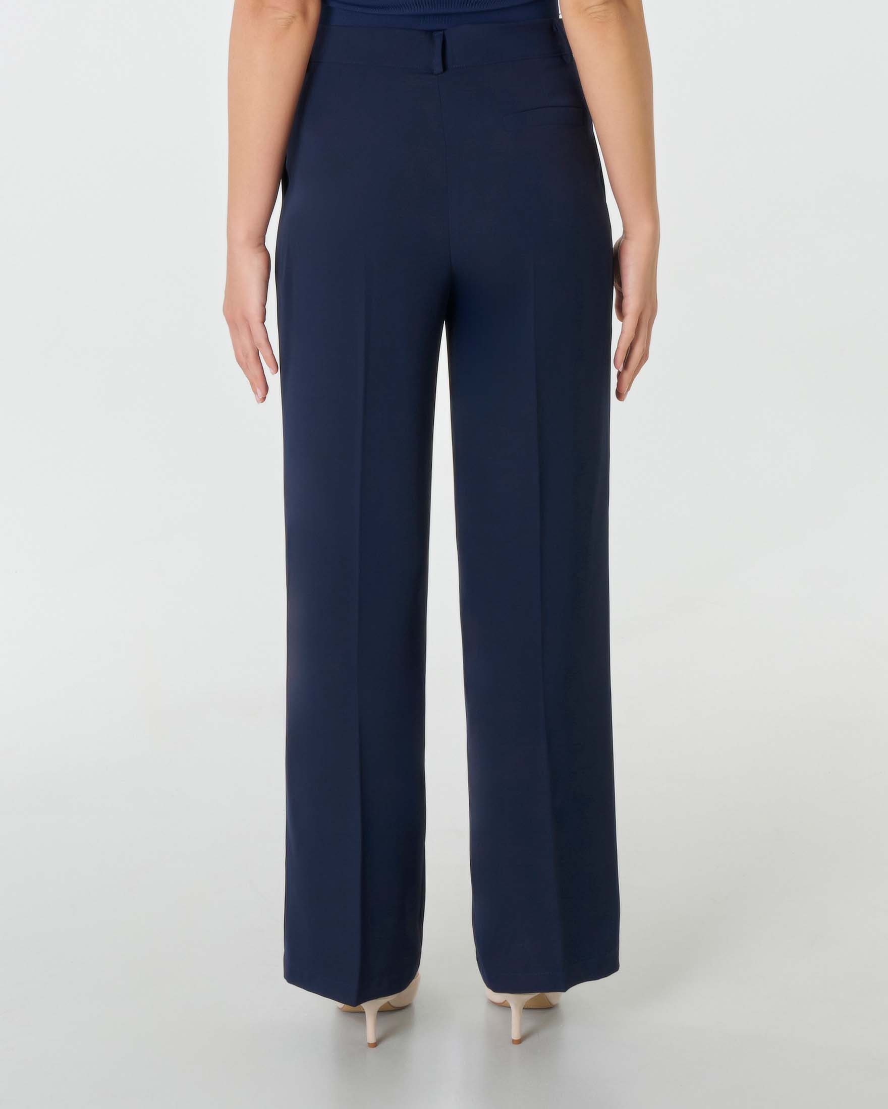 Pantaloni straight blu in tessuto stretch fluido con pinces in vita