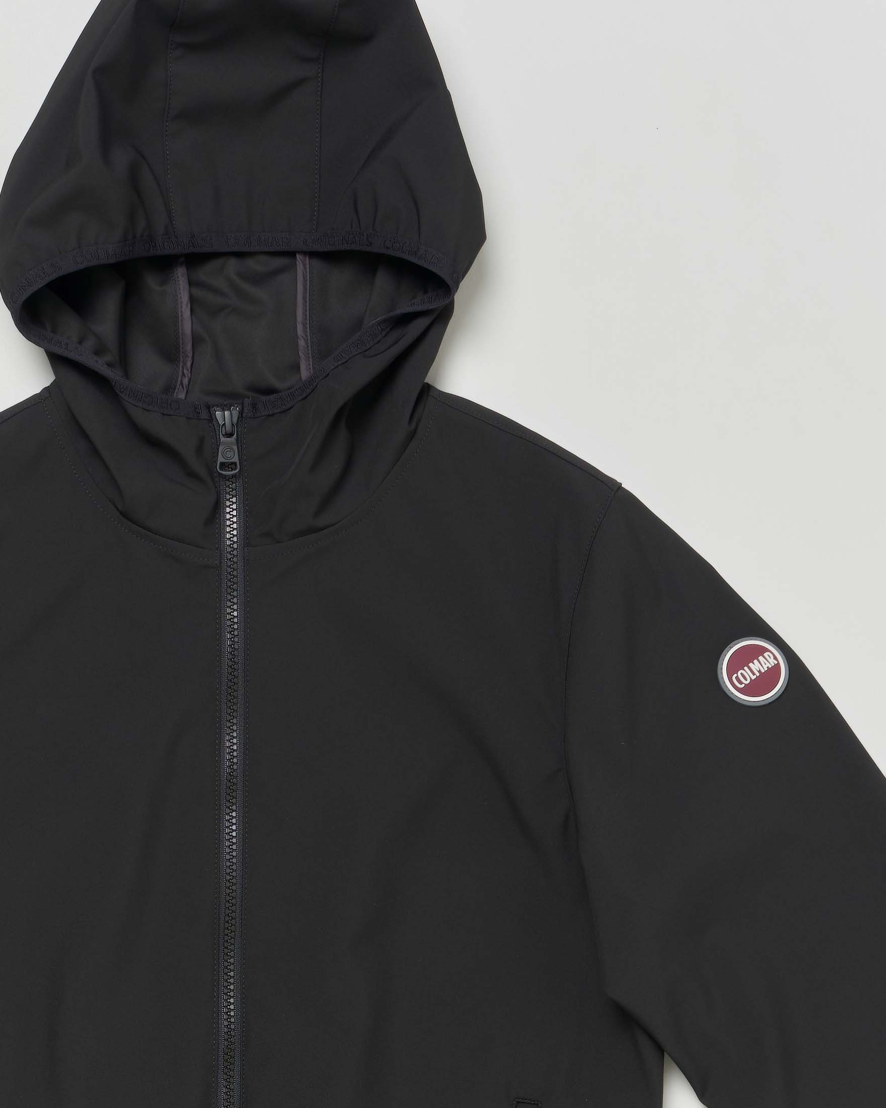 Giubbino Colmar Originals nero in softshell con cappuccio  image