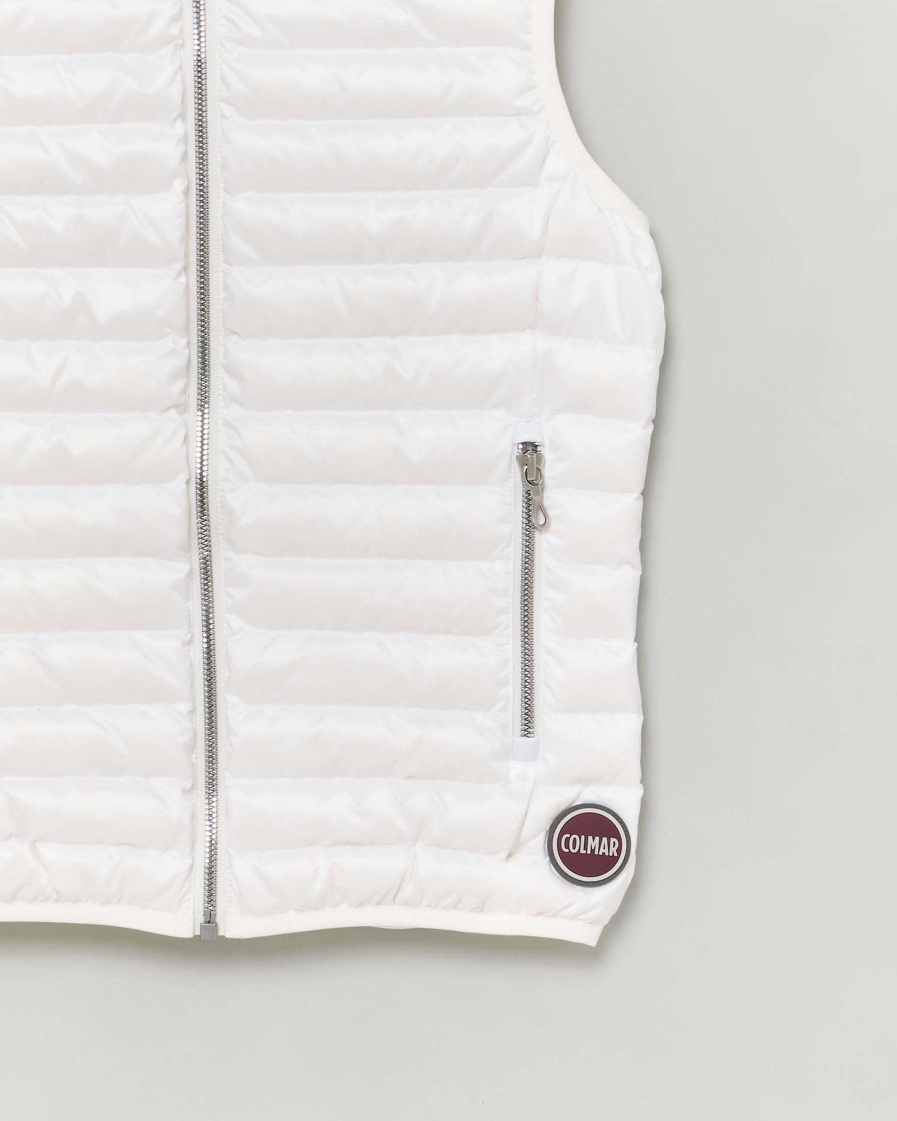 Gilet Colmar Originals bianco in nylon imbottito in piuma con collo alto  image