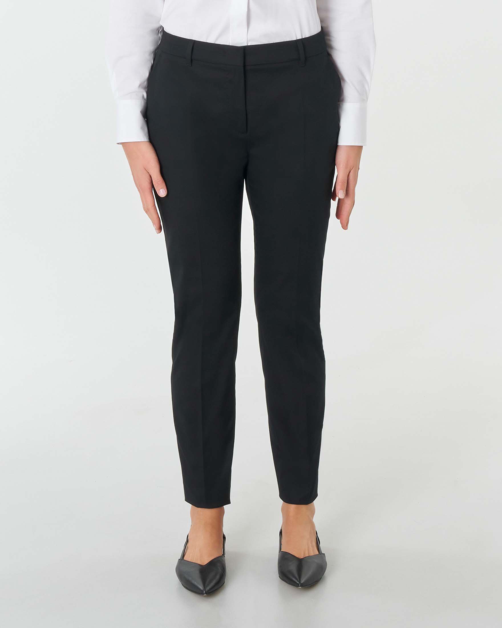 Pantaloni neri a sigaretta in gabardina leggera di cotone stretch image