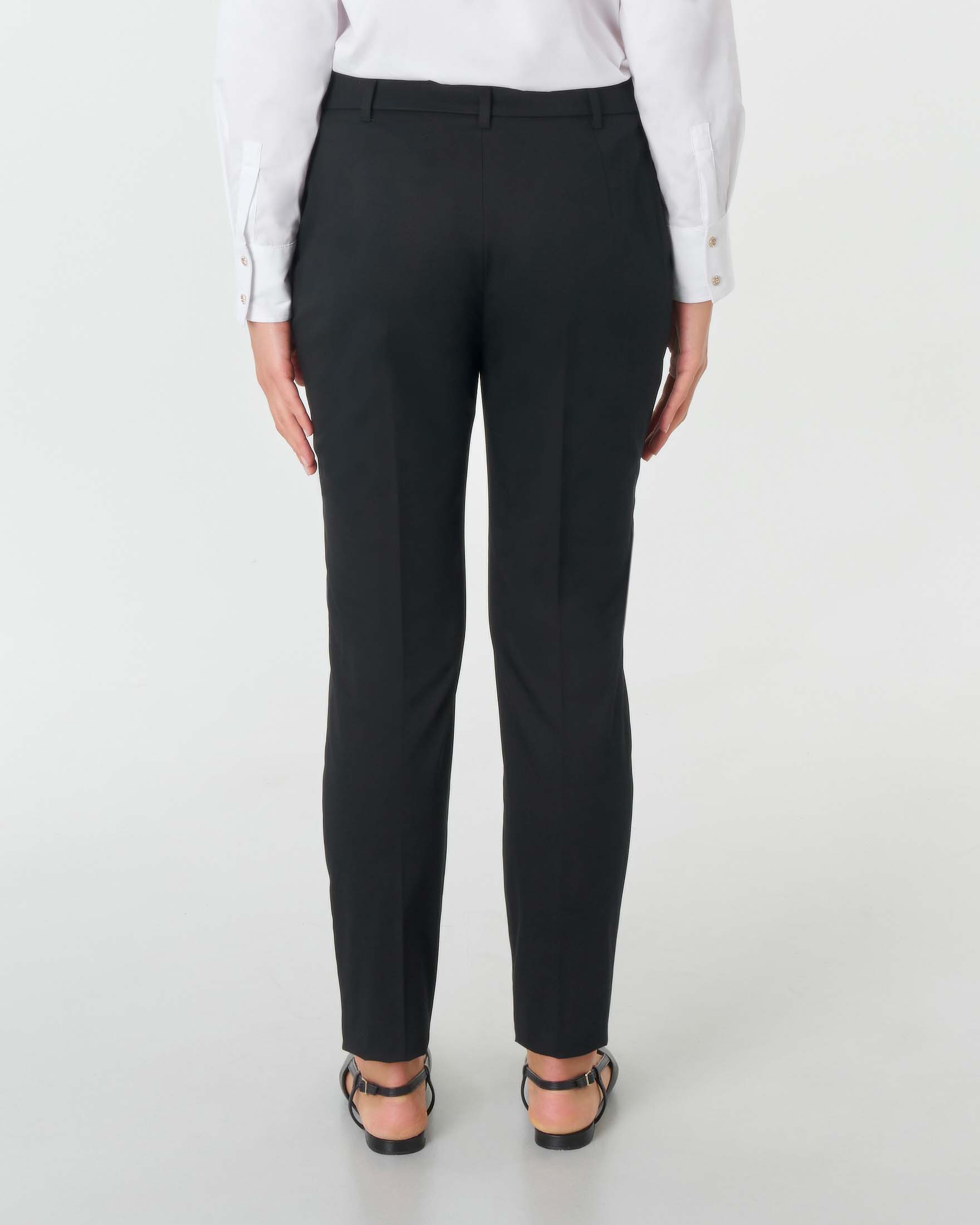 Pantaloni neri a sigaretta in gabardina leggera di cotone