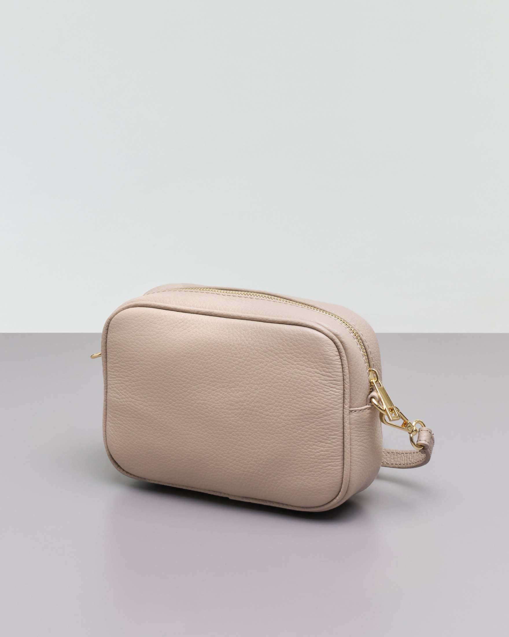 Cross bag colorgesso in pelle effetto martellato