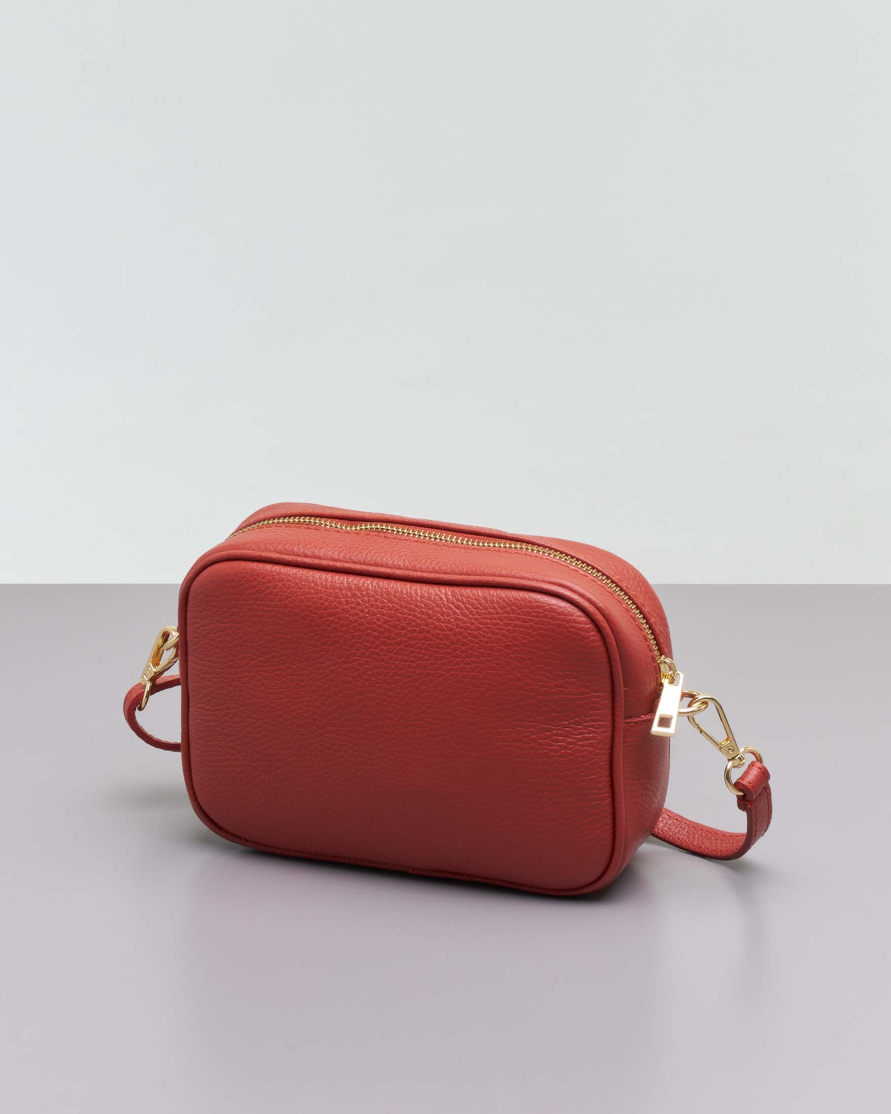 Cross bag color coccio in pelle effetto martellato