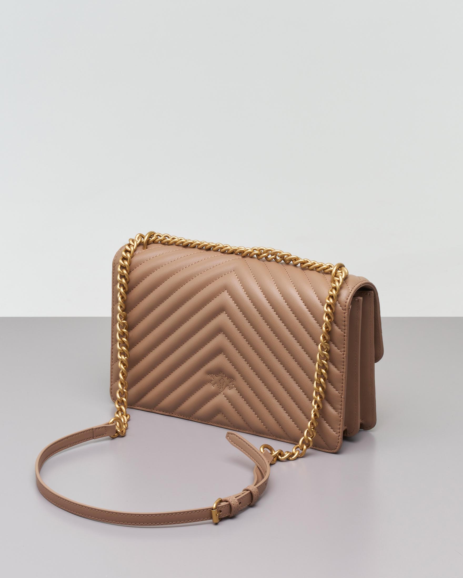 Borsa A Tracolla In Peluche Sintetico Cammello CafèNoir - Tracolla Rimovibile, Charm Metallico, Taschino Interno Con Zip