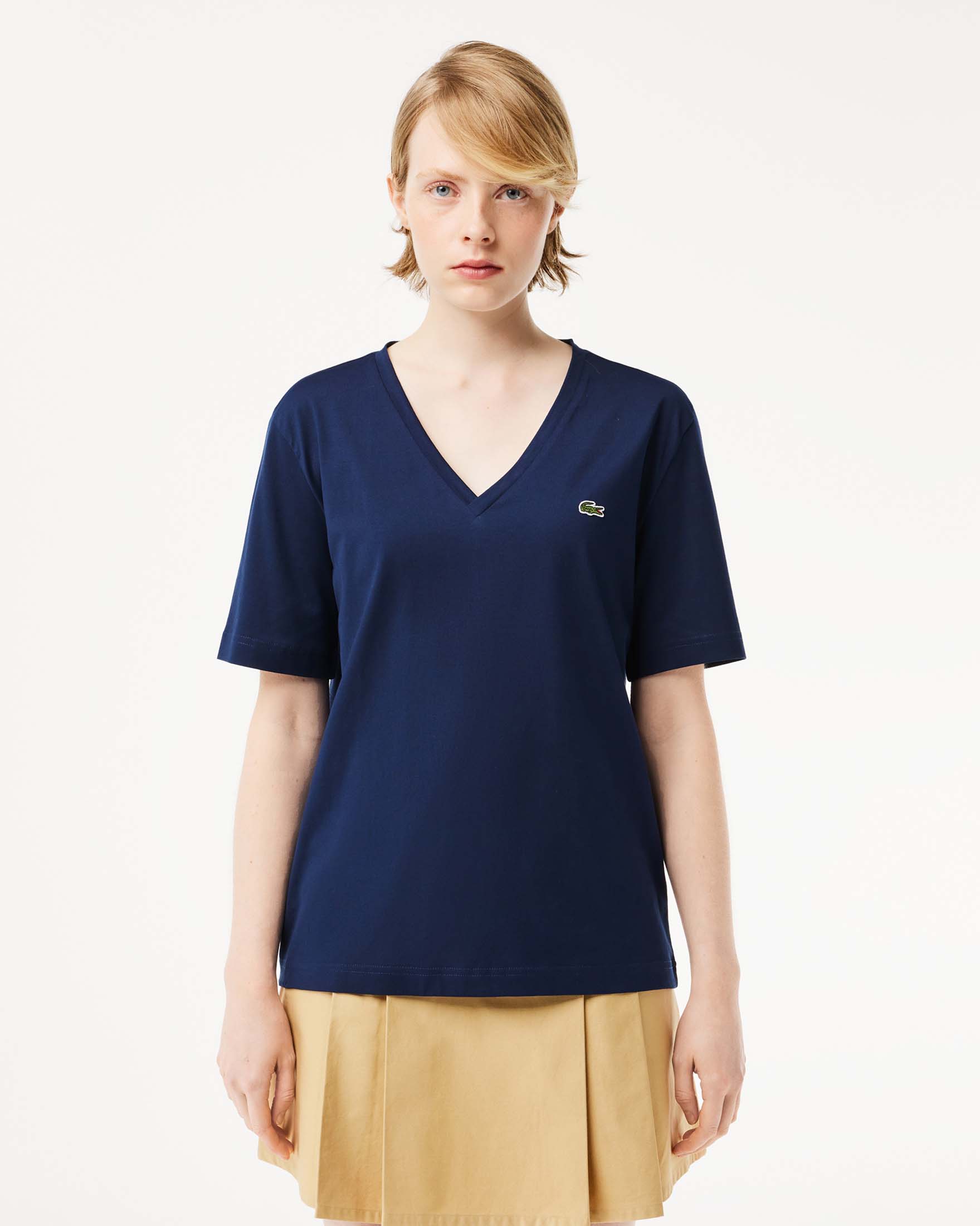 T-shirt boxy Lacoste blu con scollo a V in cotone con coccodrillo verde ricamato sul petto image