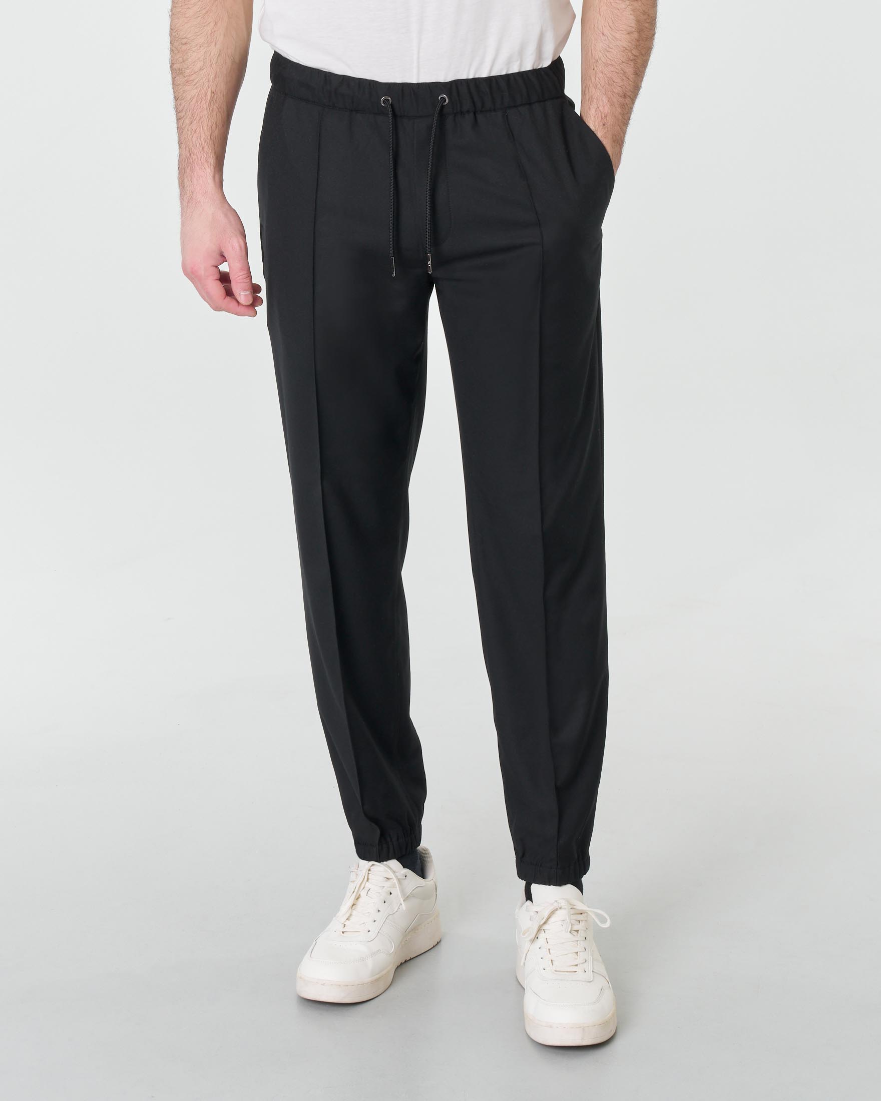 Pantalaccio nero in leggero tessuto stretch con piega verticale