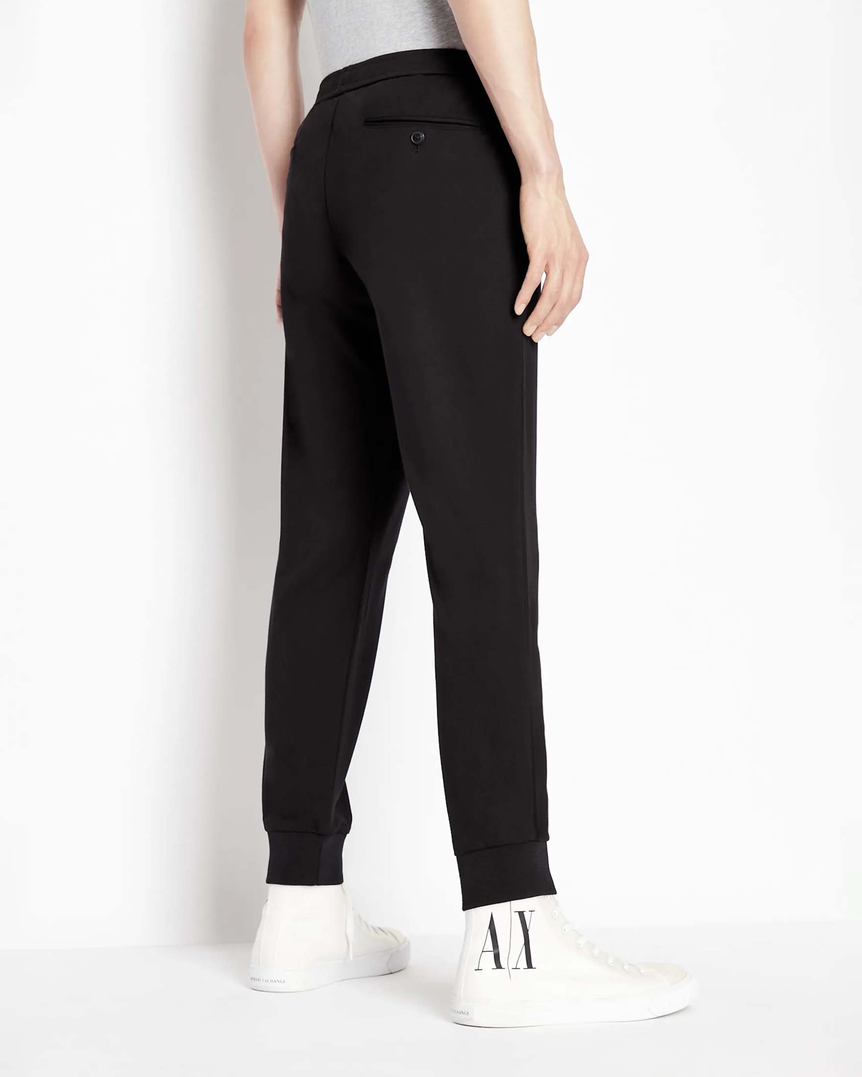 Joggers neri in jersey di viscosa con elastico inserito in vita e polsini al fondo image
