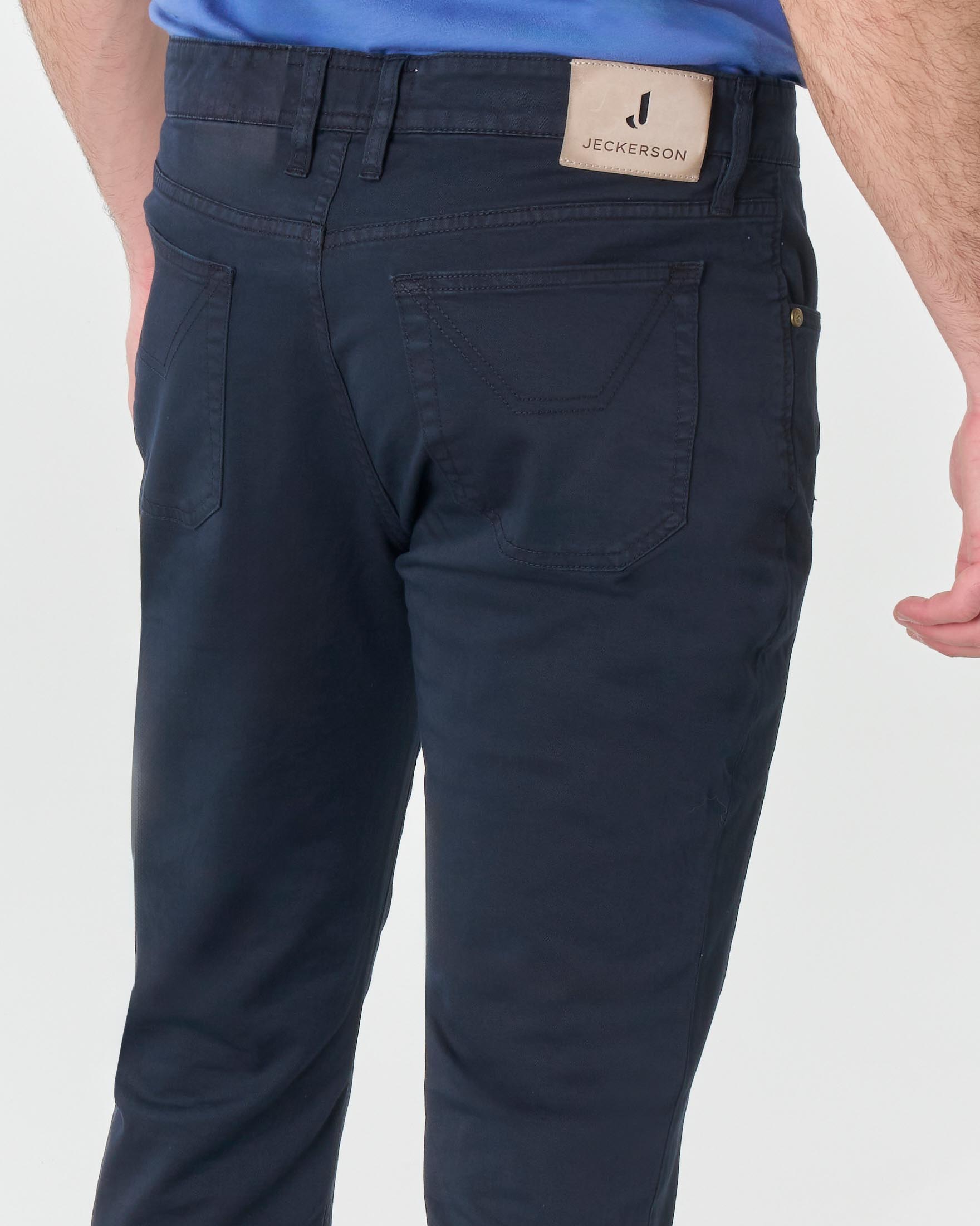Pantalone blu cinque tasche modello PA077 in gabardina di cotone stretch con toppa image