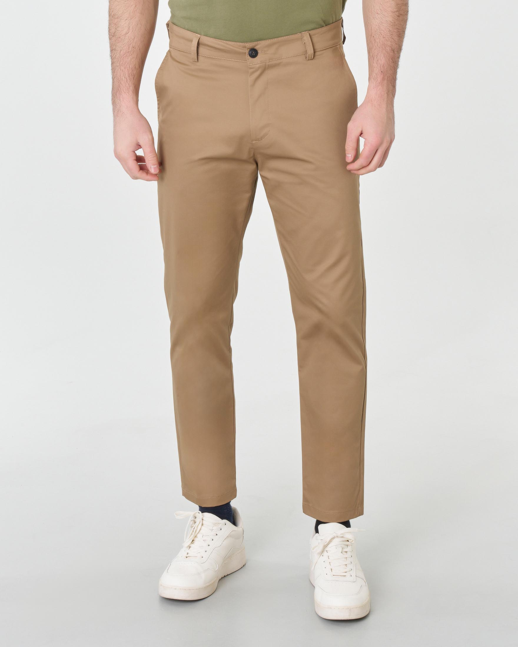 Pantalone color caramello in cotone stretch con maxi tasche sul retro