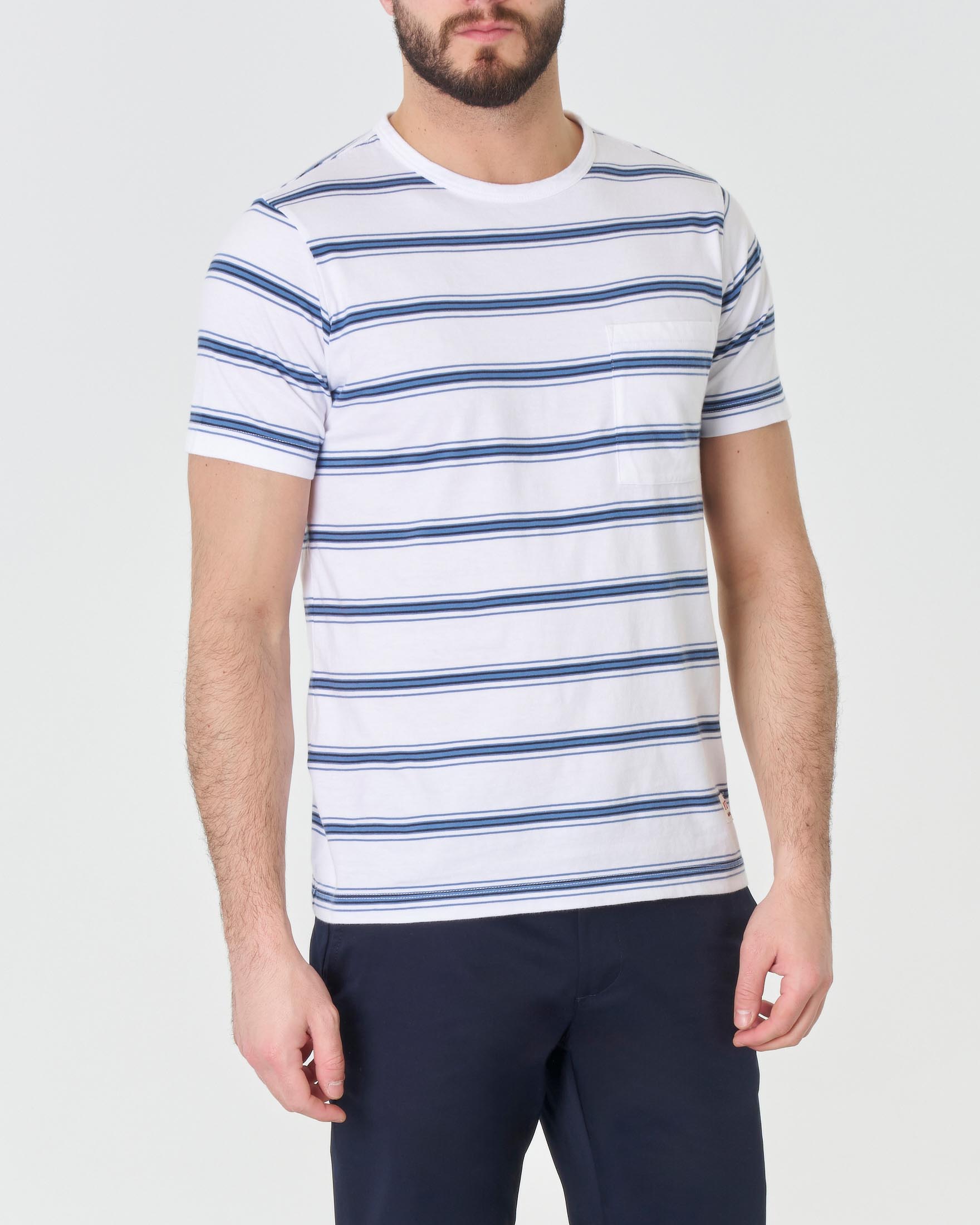 My Stuff — T-shirt bianca mezza manica in pima cotton a righette indaco con taschino