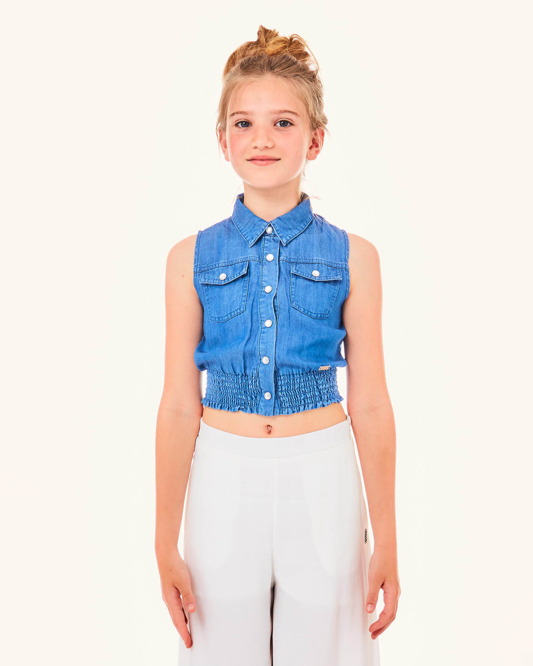 Camicietta senza maniche in denim con dettagliio punto smock e tasche