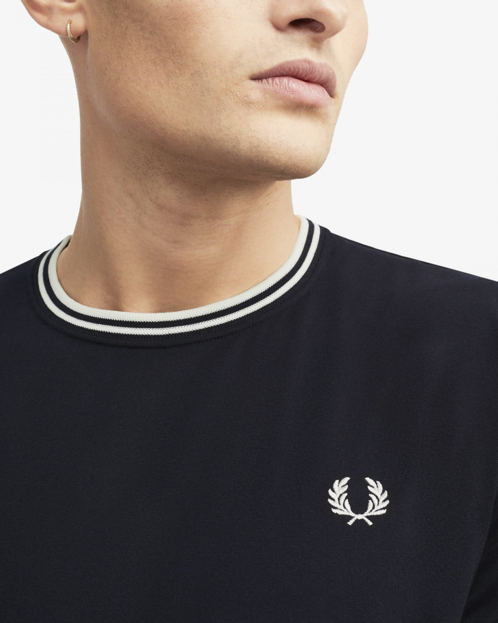 T-shirt Fred Perry blu mezza manica con bordino bianco image