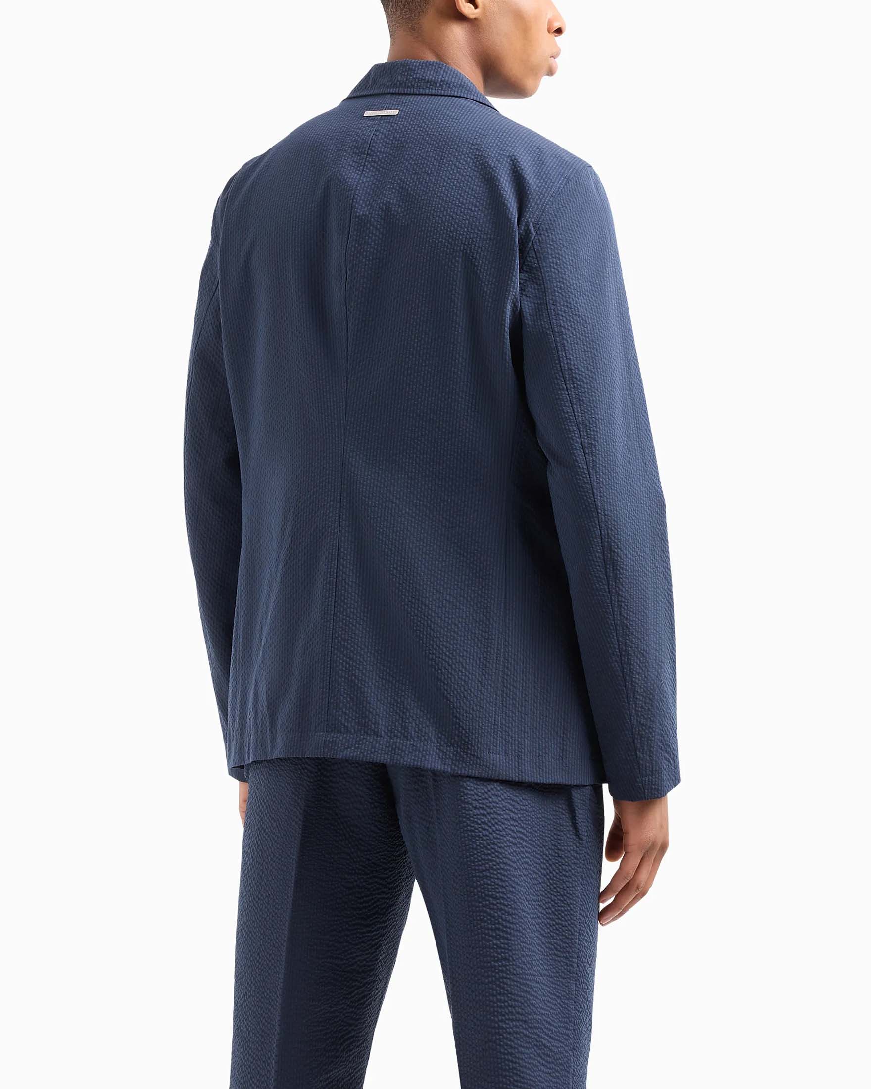 Blazer blu in seersucker con rever classico e chiusura monopetto image