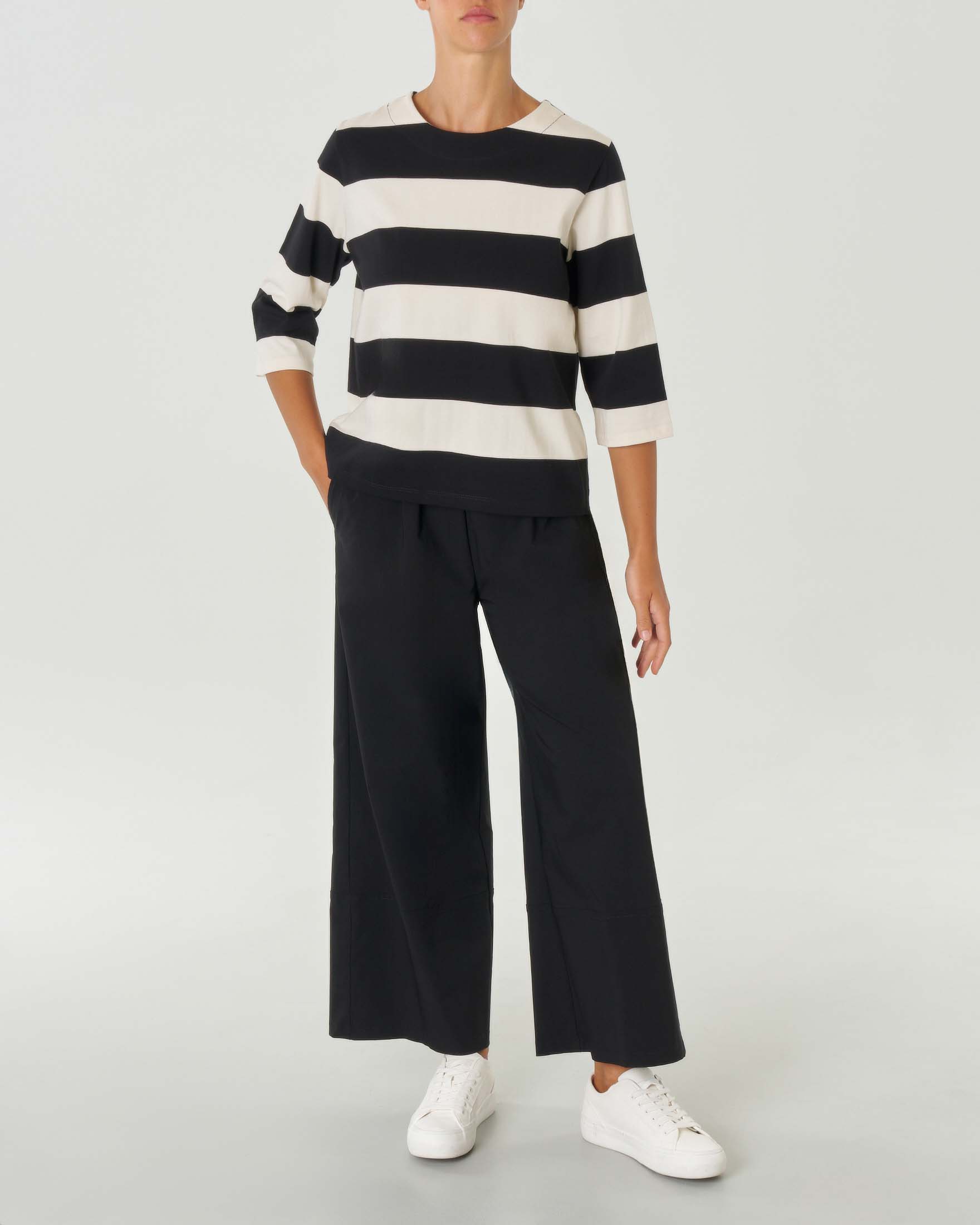 Felpa color avorio a righe nere in cotone con maniche tre quarti image