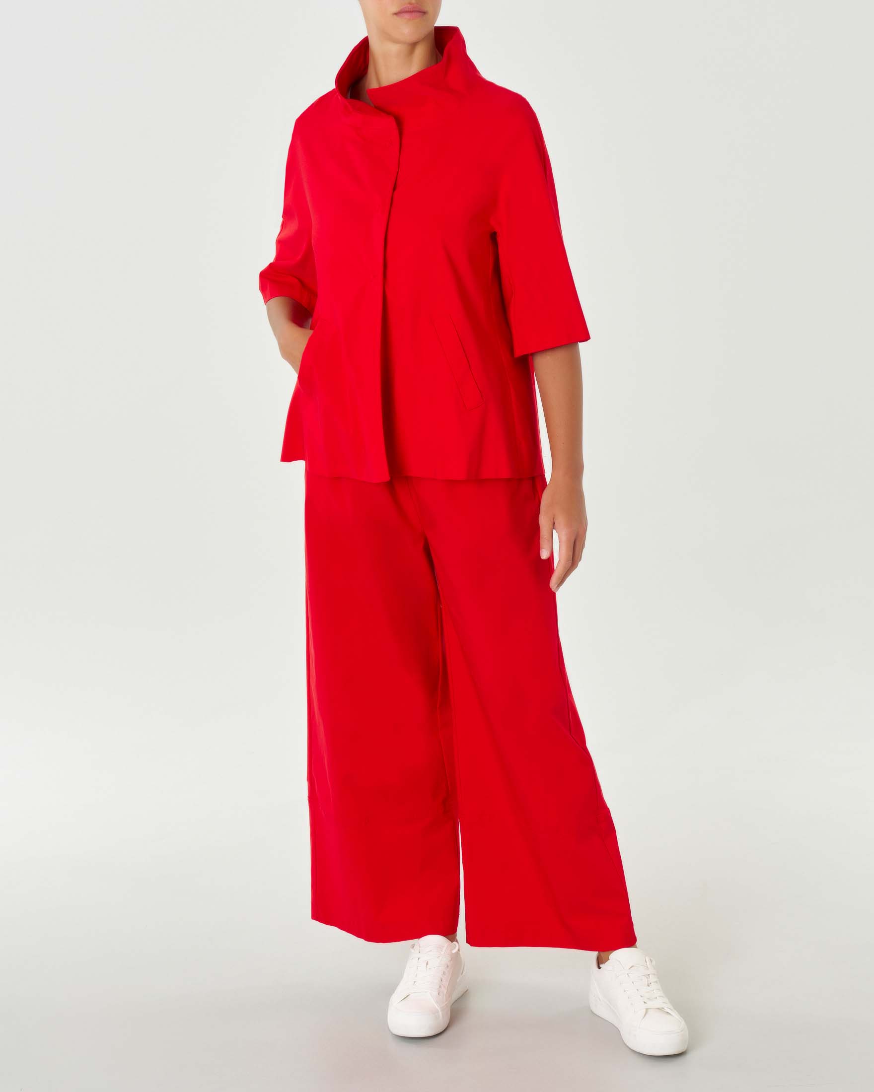 Giacchina rossa in bengalina di viscosa stretch con maniche tre quarti e collo in piedi image