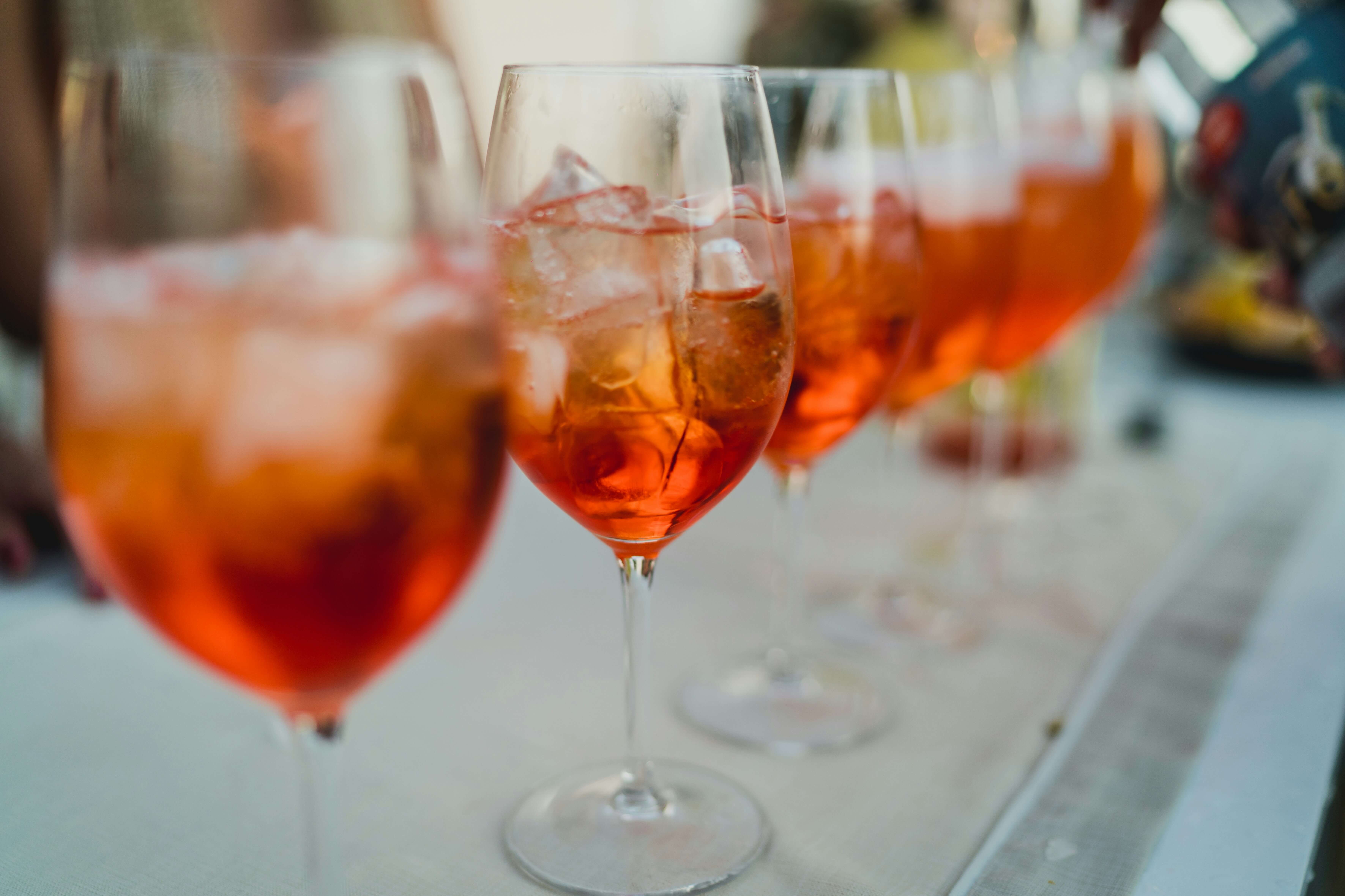 Spritz senza Prosecco: le varianti dell'aperitivo più glam di sempre