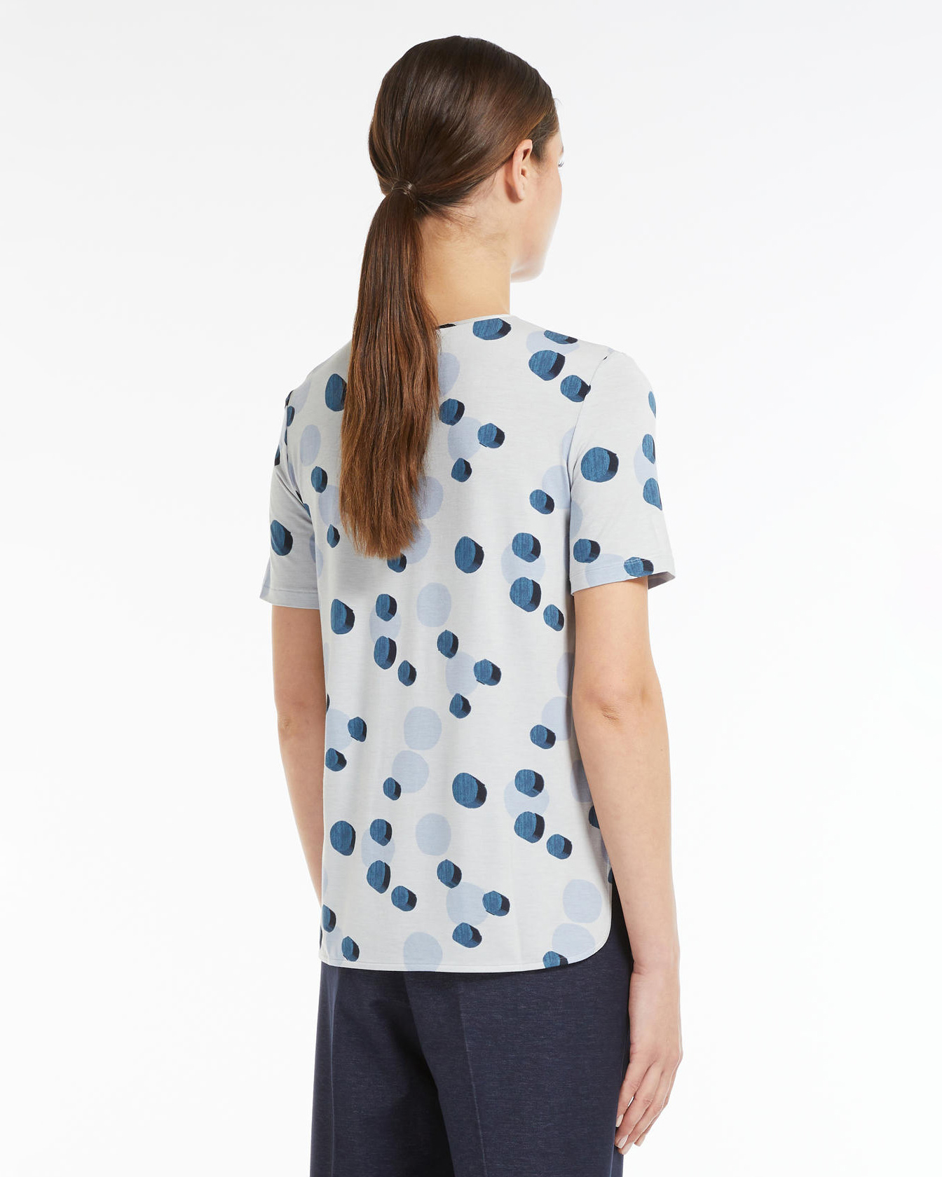 T-shirt color gesso in seta a fantasia bolle d'acqua color avio e azzurro image