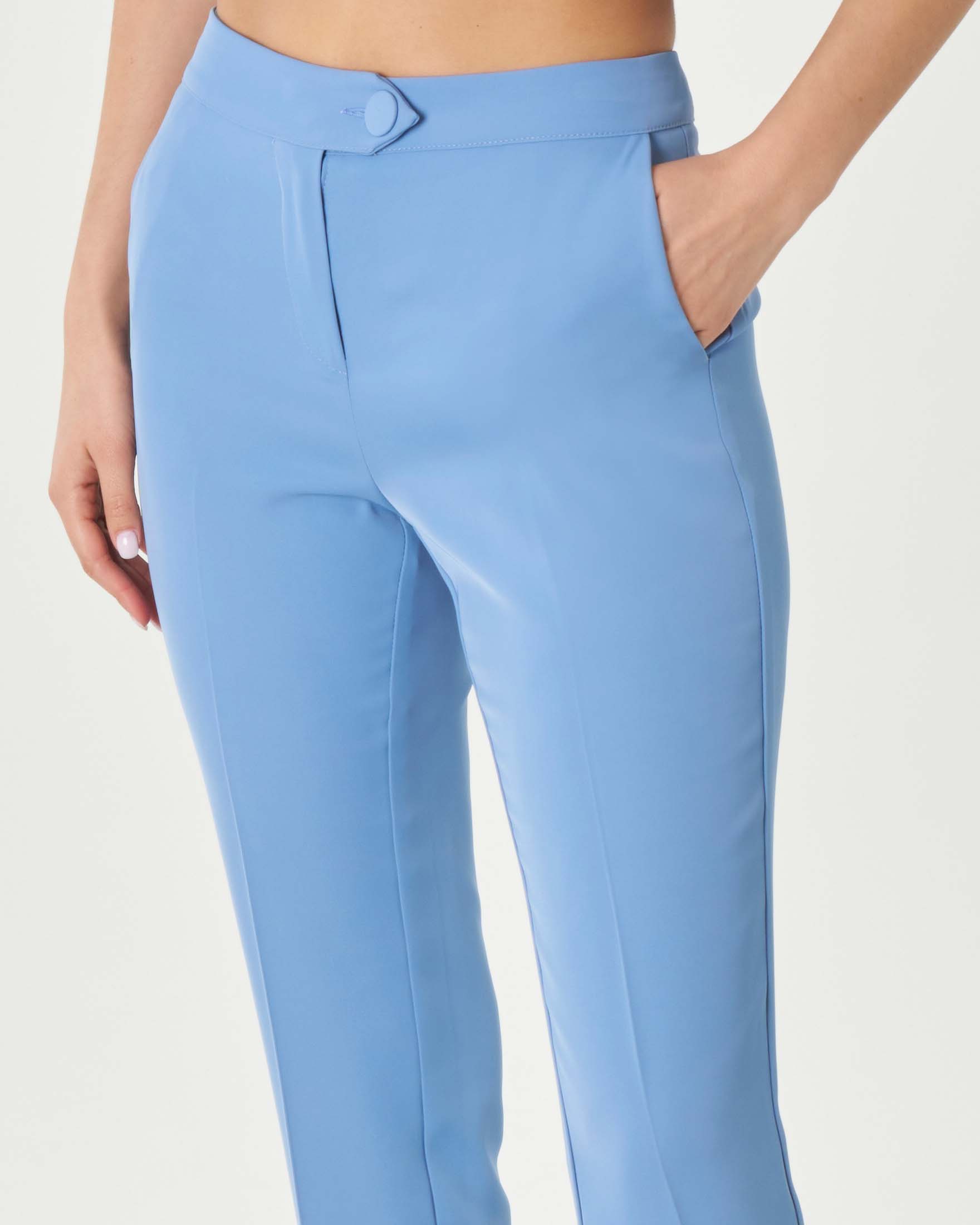 Pantaloni slim alla caviglia color avio in tessuto tecnico con piega stirata fronte e retro image