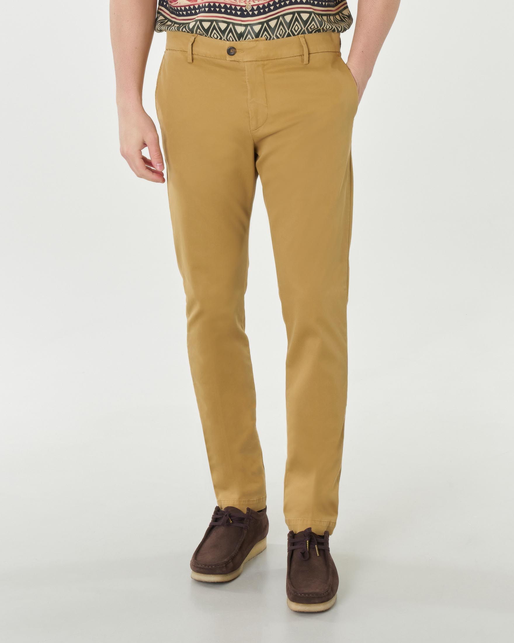 Pantaloni chino cammello in tricottina di cotone stretch