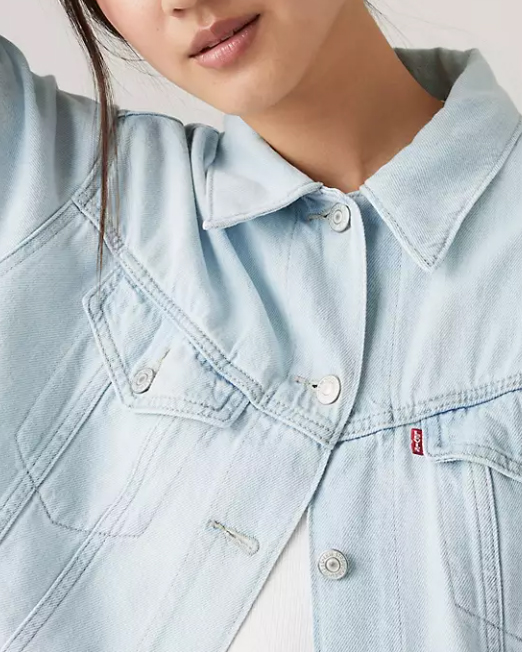 Giacca Featherweight Trucker lavaggio chiaro in cotone e lyocell stretch image