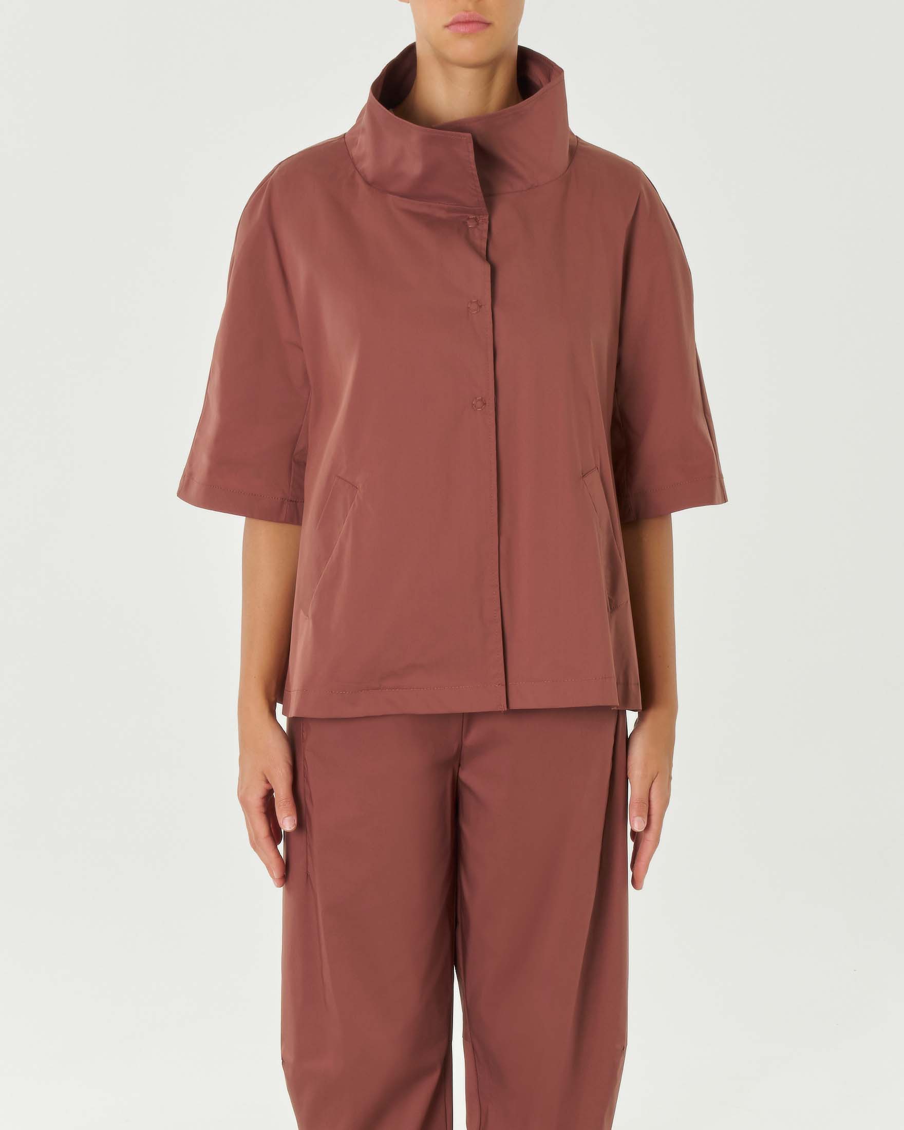 Giacchina color coccio effetto slavato in popeline di cotone stretch con maniche tre quarti e collo in piedi