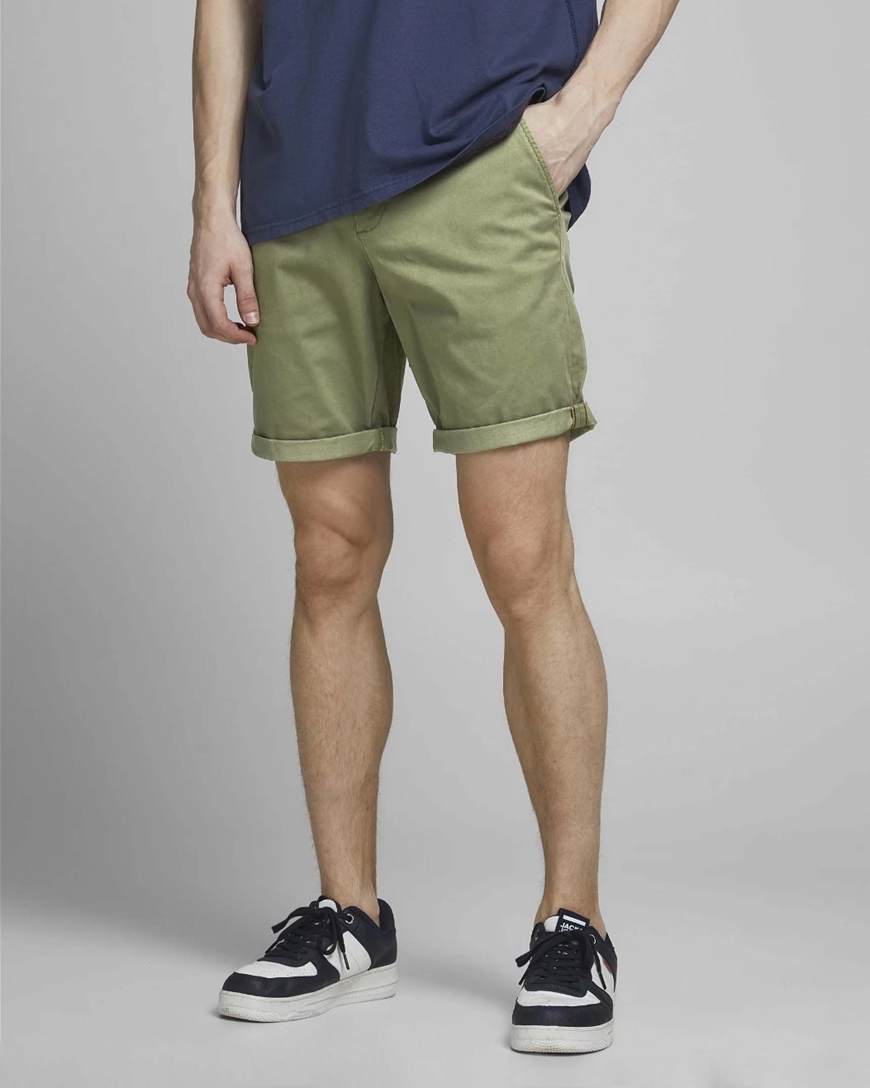 Bermuda verde militare in gabardina di cotone stretch regular-fit