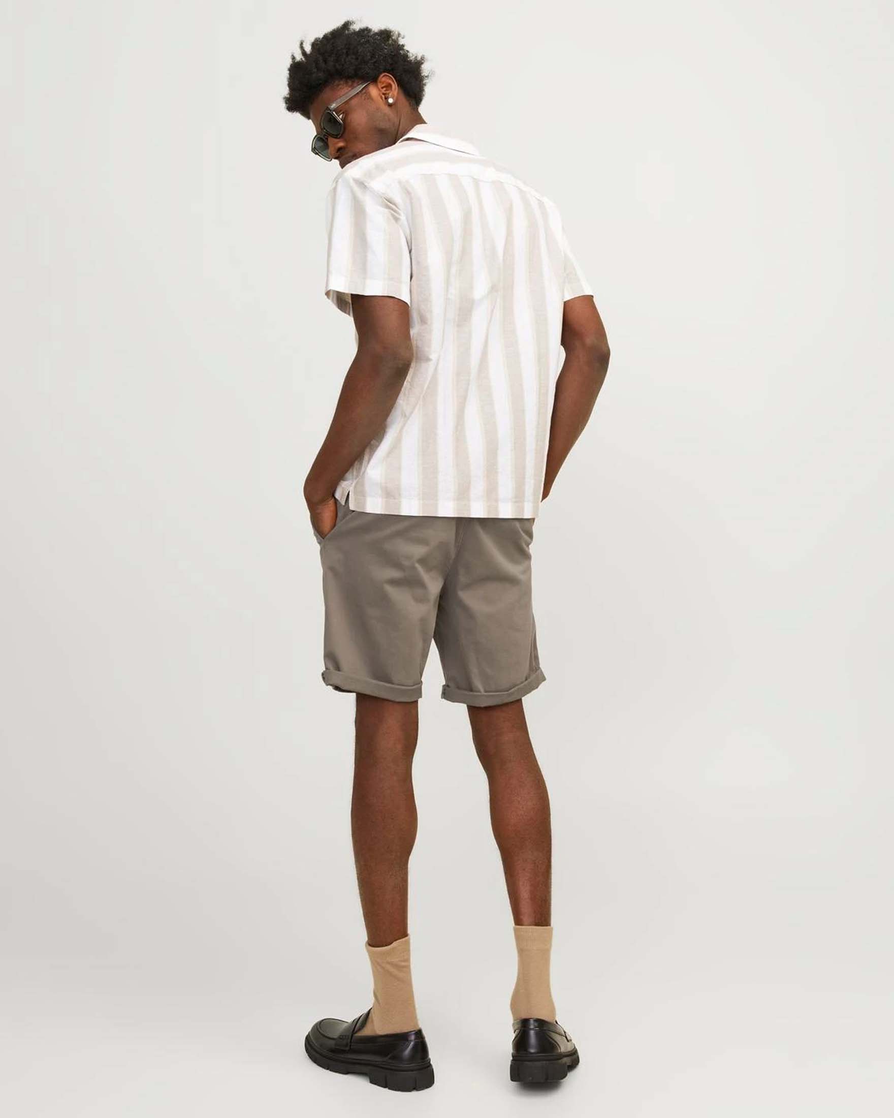 Bermuda fango in gabardina di cotone stretch regular-fit image