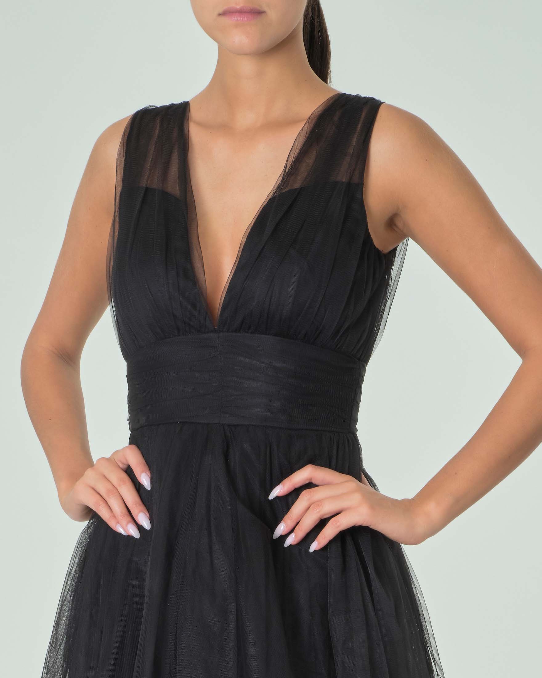 Abito midi nero in tulle senza maniche con gonna ruota e scollo a V image