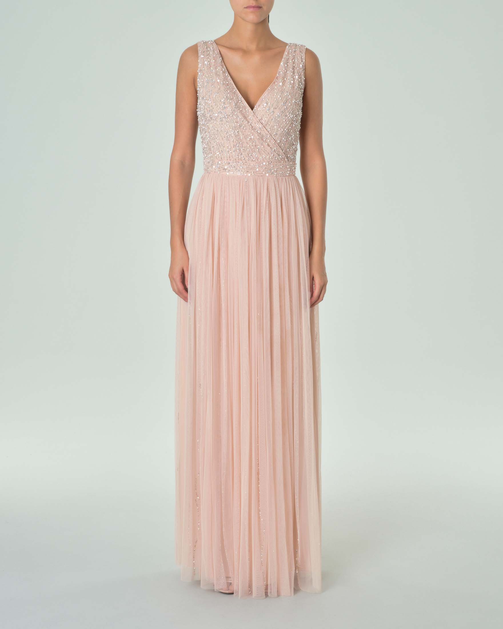 Abito lungo rosa cipria in tulle con corpetto smanicato ricami in perline tono su tono e paillettes argento