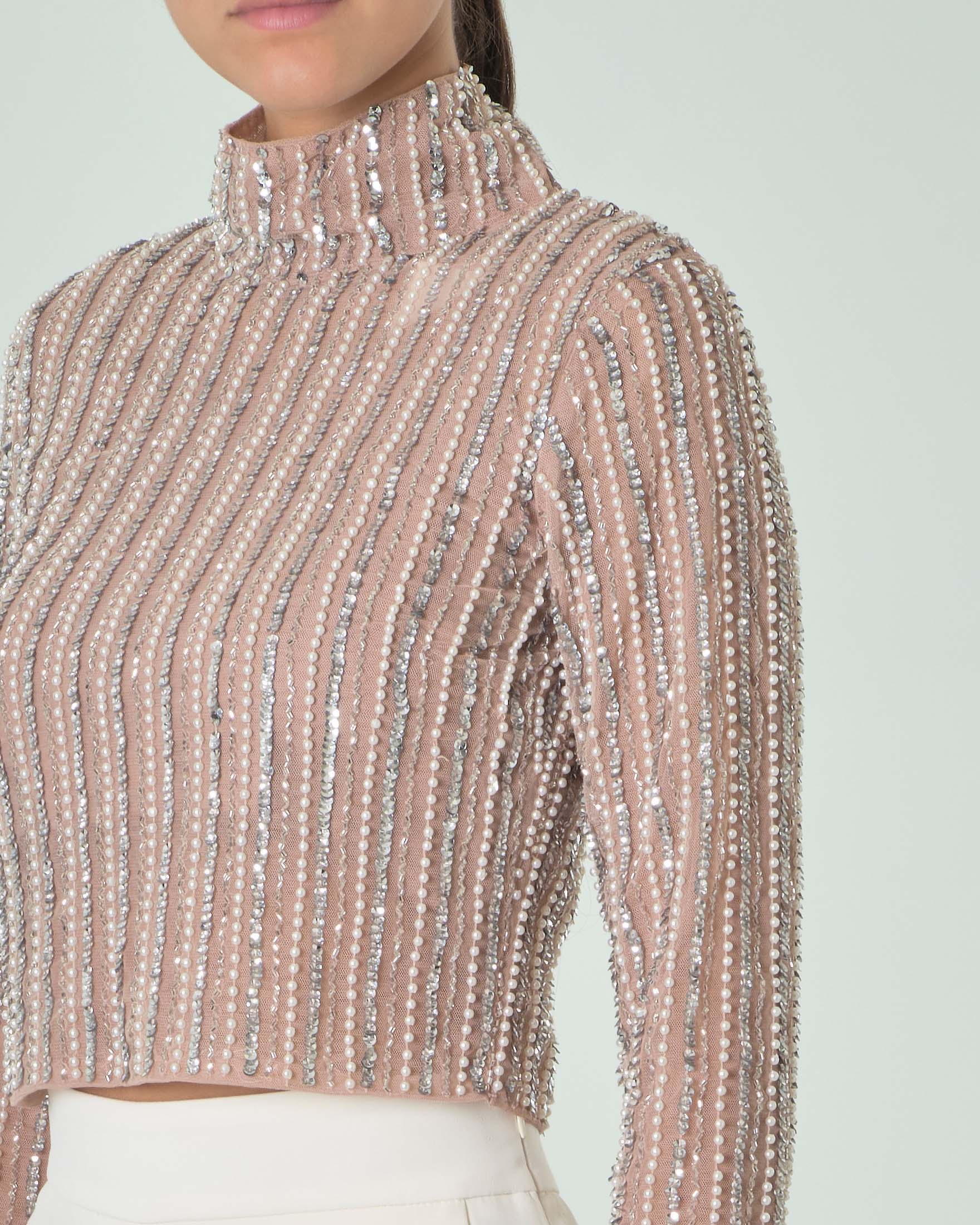 Crop top color cipria in tulle con maniche lunghe e ricamo in paillettes all over image