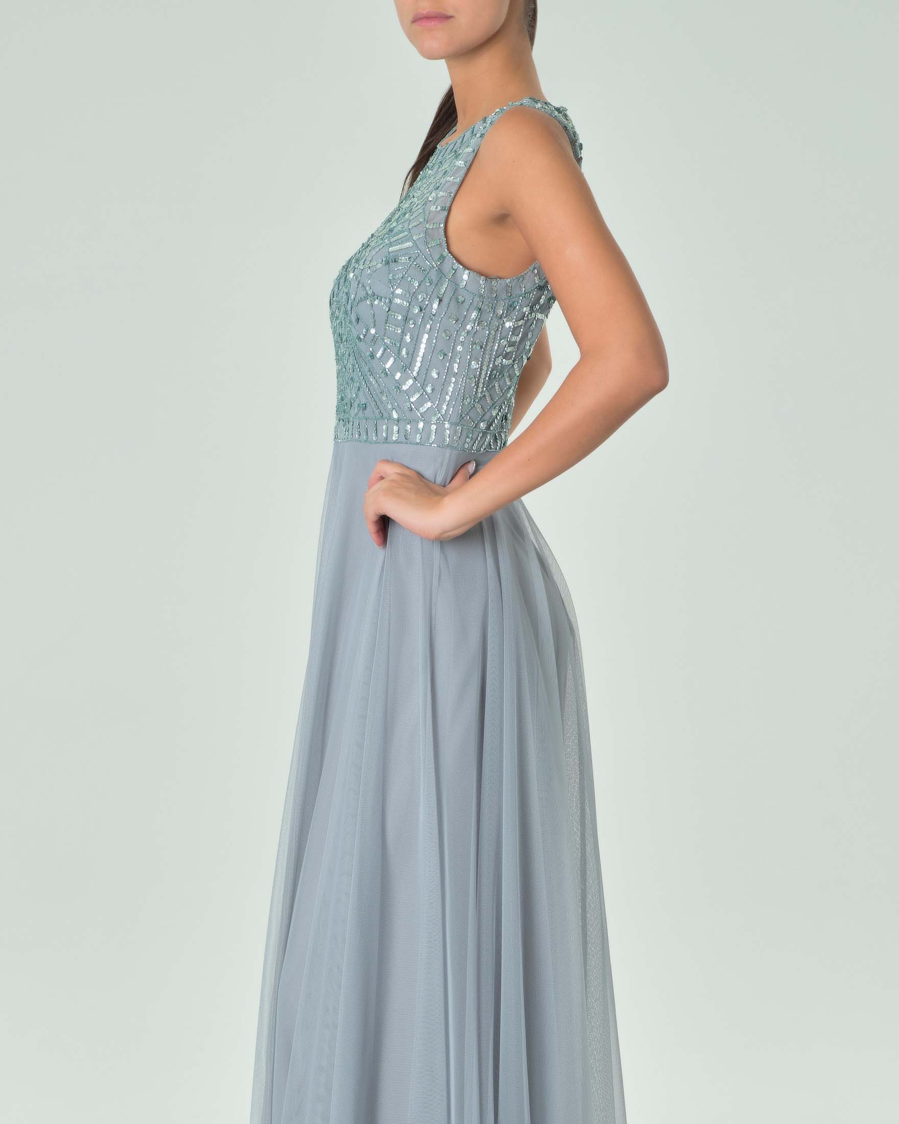 Abito lungo azzurro in tulle con ricami in perline tono su tono sul corpetto smanicato image