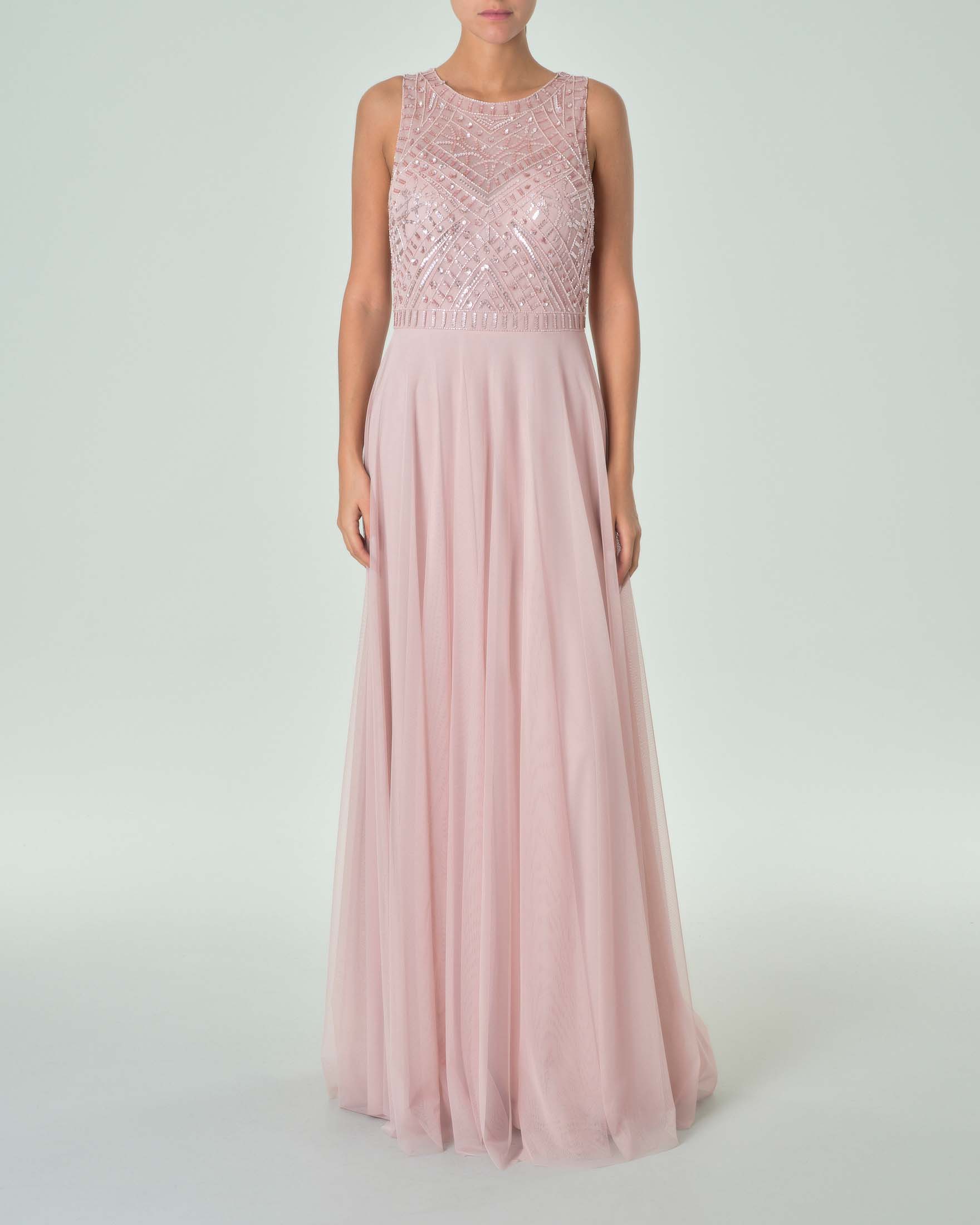 Abito lungo rosa in tulle con ricami in perline tono su tono sul corpetto smanicato