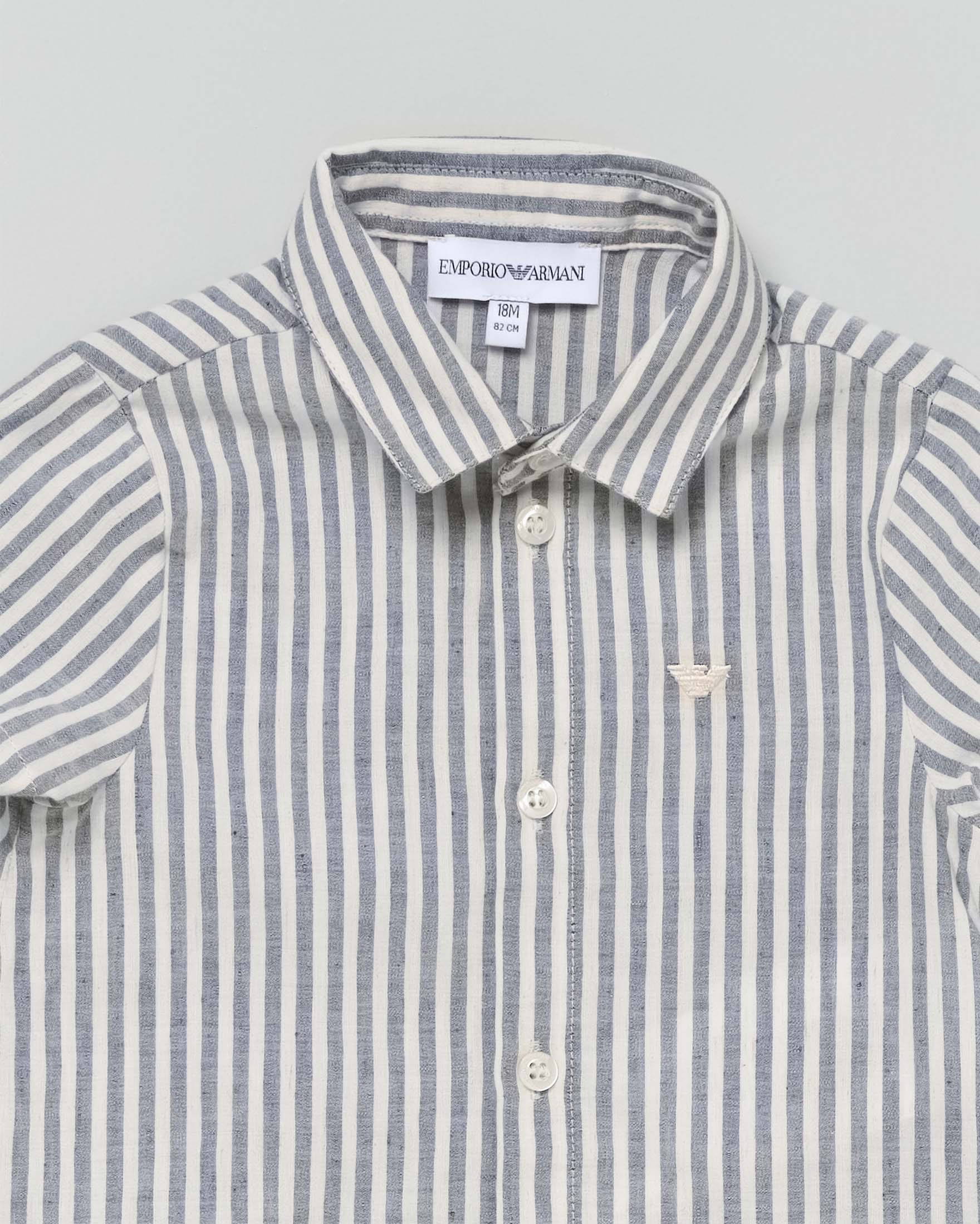 Camicia Emporio Armani Junior in lino e cotone a righe bianche e grigie a maniche corte  image