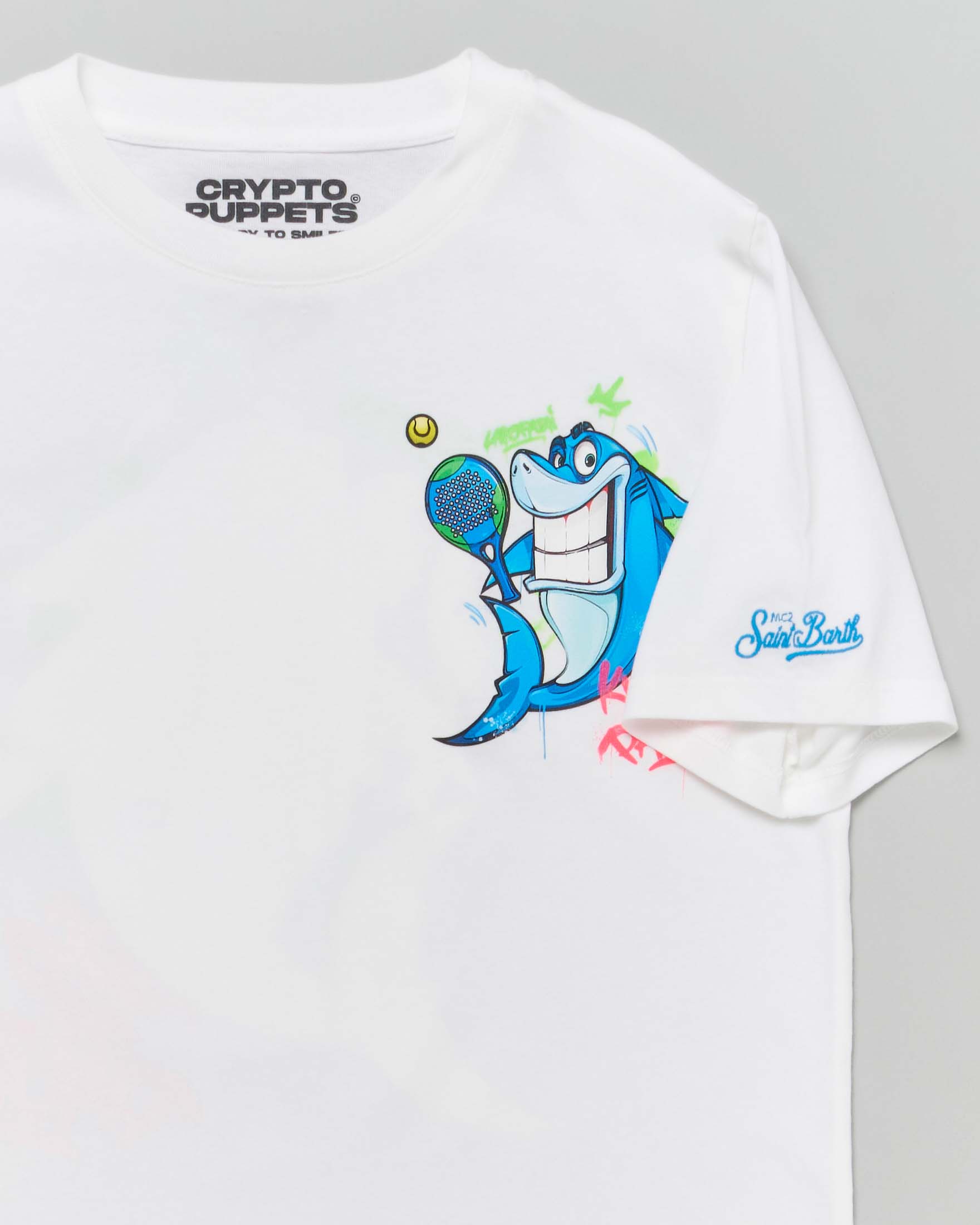 T-shirt bianca in cotone a maniche corte con stampa squalo padel  image