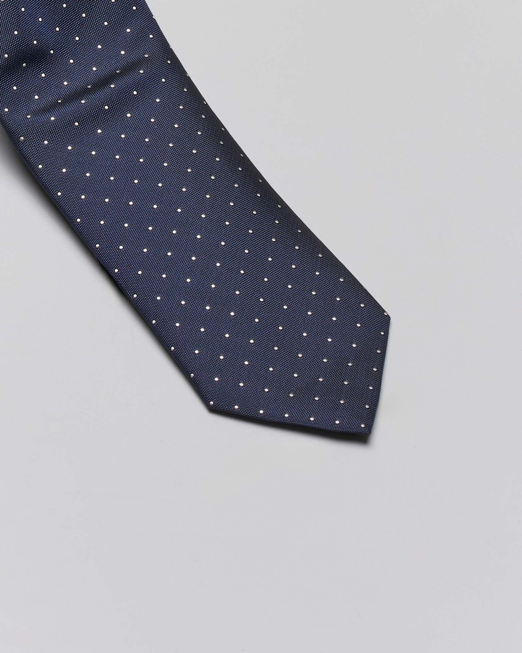 Cravatta blu in misto seta con motivo a pois image