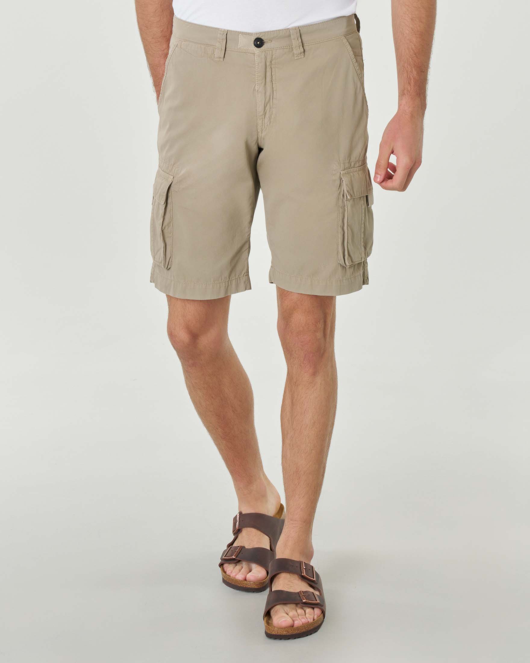 Bermuda tasconato beige in gabardina di cotone