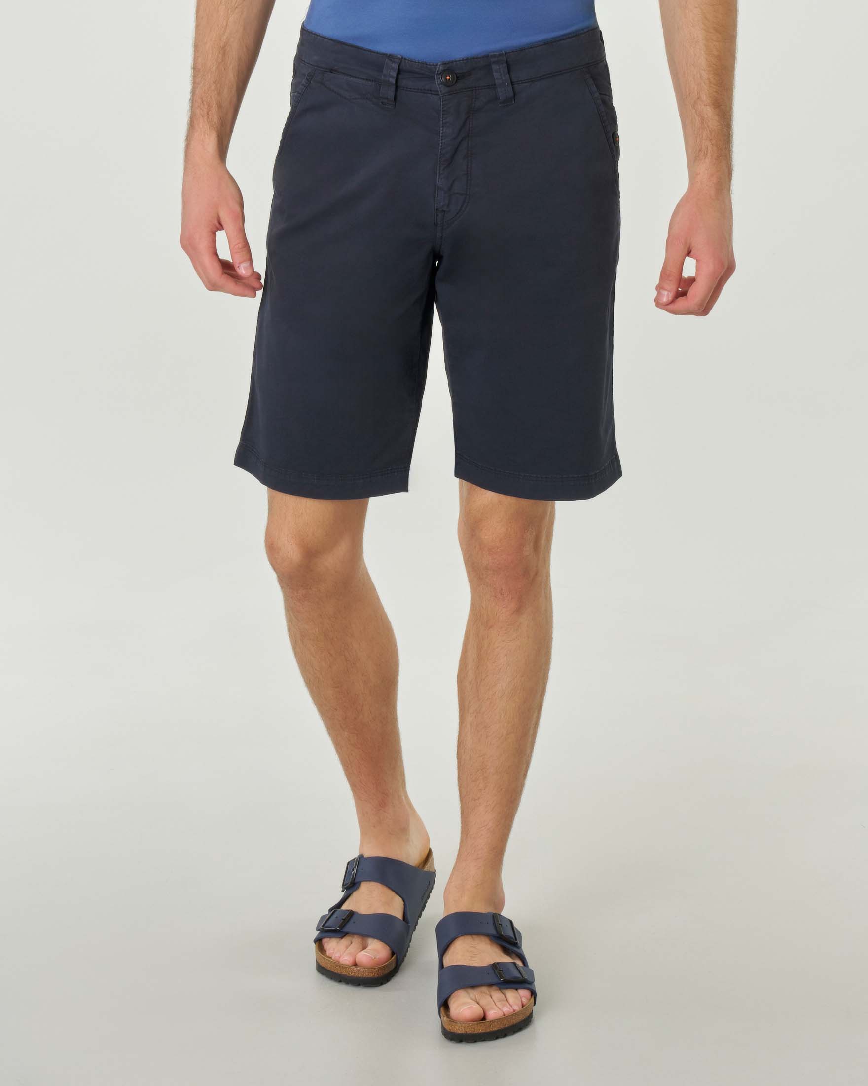 Bermuda chino blu in gabardina di cotone stretch
