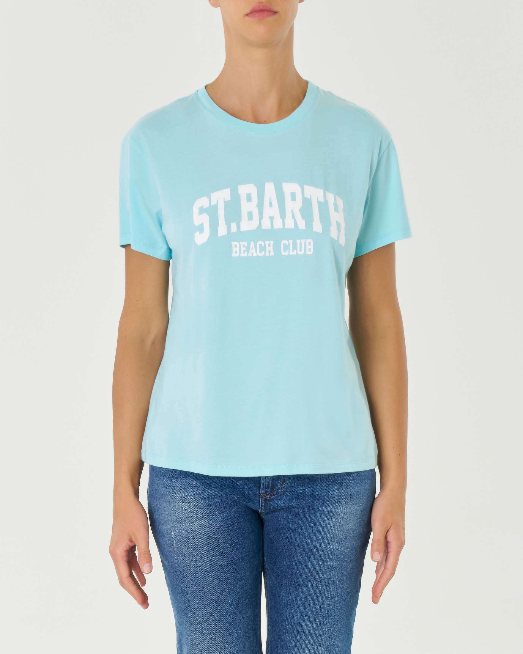 T-shirt color acqua in puro cotone vestibilitĂ regular con stampa maxi logo bianca sul davanti